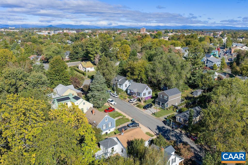 1112 MONTROSE AVE, CHARLOTTESVILLE, Virginia 22902, 2 Bedrooms Bedrooms, ,1 BathroomBathrooms,Residential,For sale,1112 MONTROSE AVE,670268 MLS # 670268