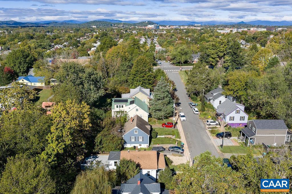 1112 MONTROSE AVE, CHARLOTTESVILLE, Virginia 22902, 2 Bedrooms Bedrooms, ,1 BathroomBathrooms,Residential,For sale,1112 MONTROSE AVE,670268 MLS # 670268