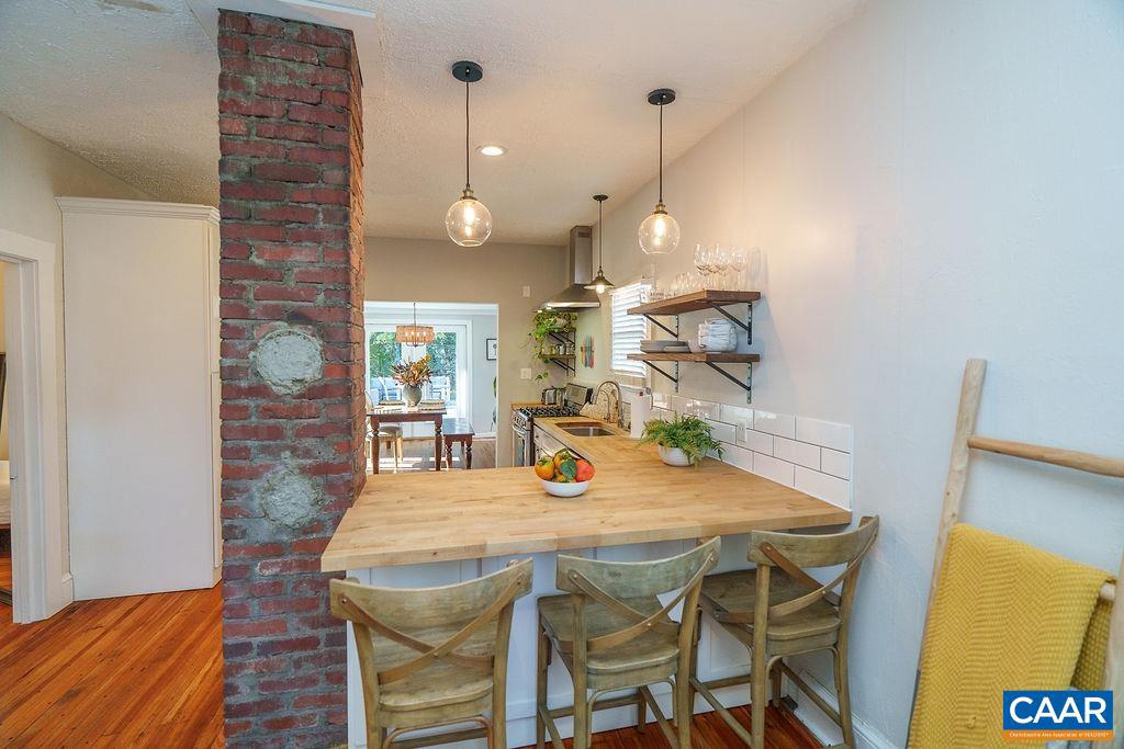 1112 MONTROSE AVE, CHARLOTTESVILLE, Virginia 22902, 2 Bedrooms Bedrooms, ,1 BathroomBathrooms,Residential,For sale,1112 MONTROSE AVE,670268 MLS # 670268