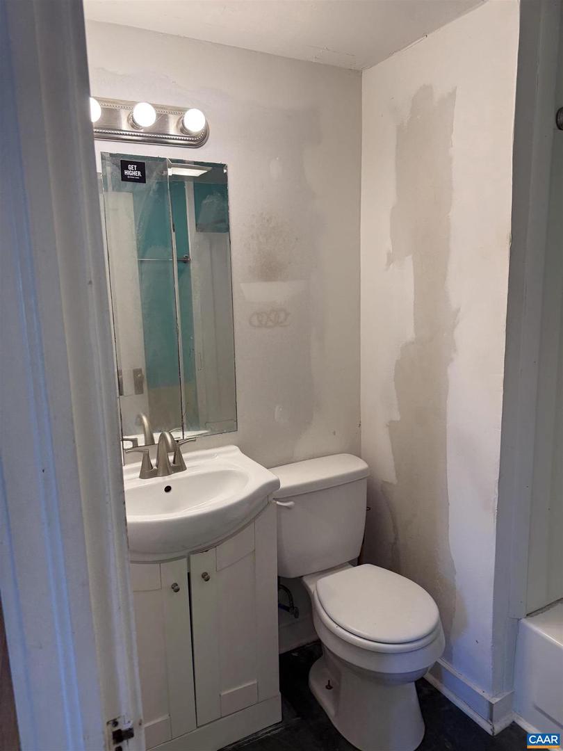 35 STANLEY ST, STAUNTON, Virginia 24401, 3 Bedrooms Bedrooms, ,1 BathroomBathrooms,Residential,For sale,35 STANLEY ST,670271 MLS # 670271 35 STANLEY ST, STAUNTON, Virginia 24401, 3 Bedrooms Bedrooms, ,1 BathroomBathrooms,Residential,For sale,35 STANLEY ST,670271 MLS # 670271