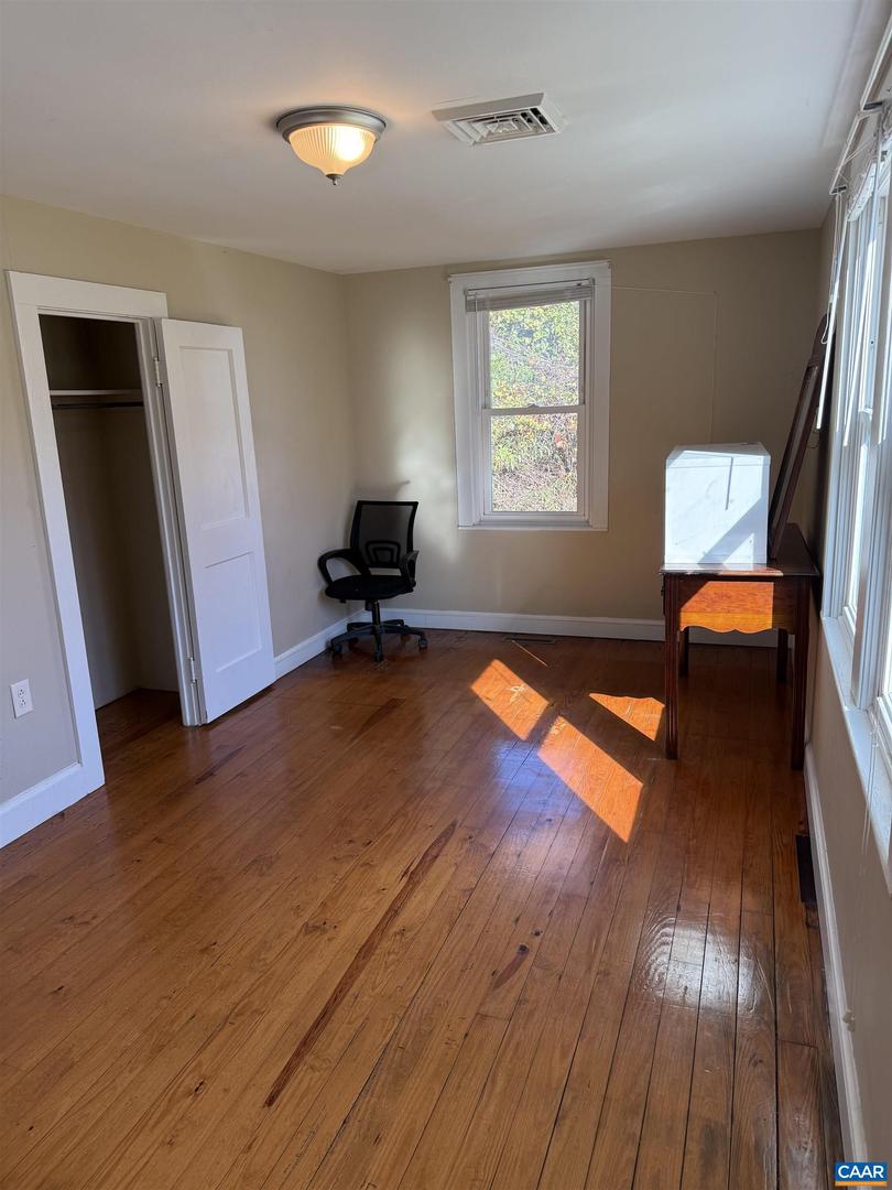 35 STANLEY ST, STAUNTON, Virginia 24401, 3 Bedrooms Bedrooms, ,1 BathroomBathrooms,Residential,For sale,35 STANLEY ST,670271 MLS # 670271 35 STANLEY ST, STAUNTON, Virginia 24401, 3 Bedrooms Bedrooms, ,1 BathroomBathrooms,Residential,For sale,35 STANLEY ST,670271 MLS # 670271