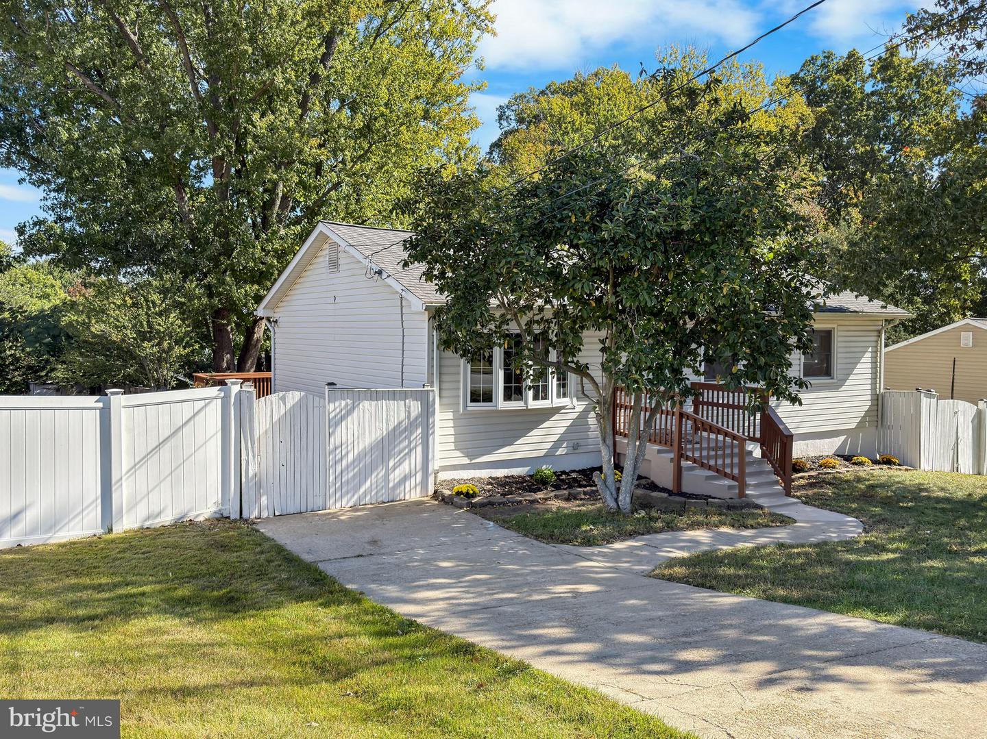 1520 MARYLAND AVE, WOODBRIDGE, Virginia 22191, 4 Bedrooms Bedrooms, ,2 BathroomsBathrooms,Residential,For sale,1520 MARYLAND AVE,VAPW2106486 MLS # VAPW2106486