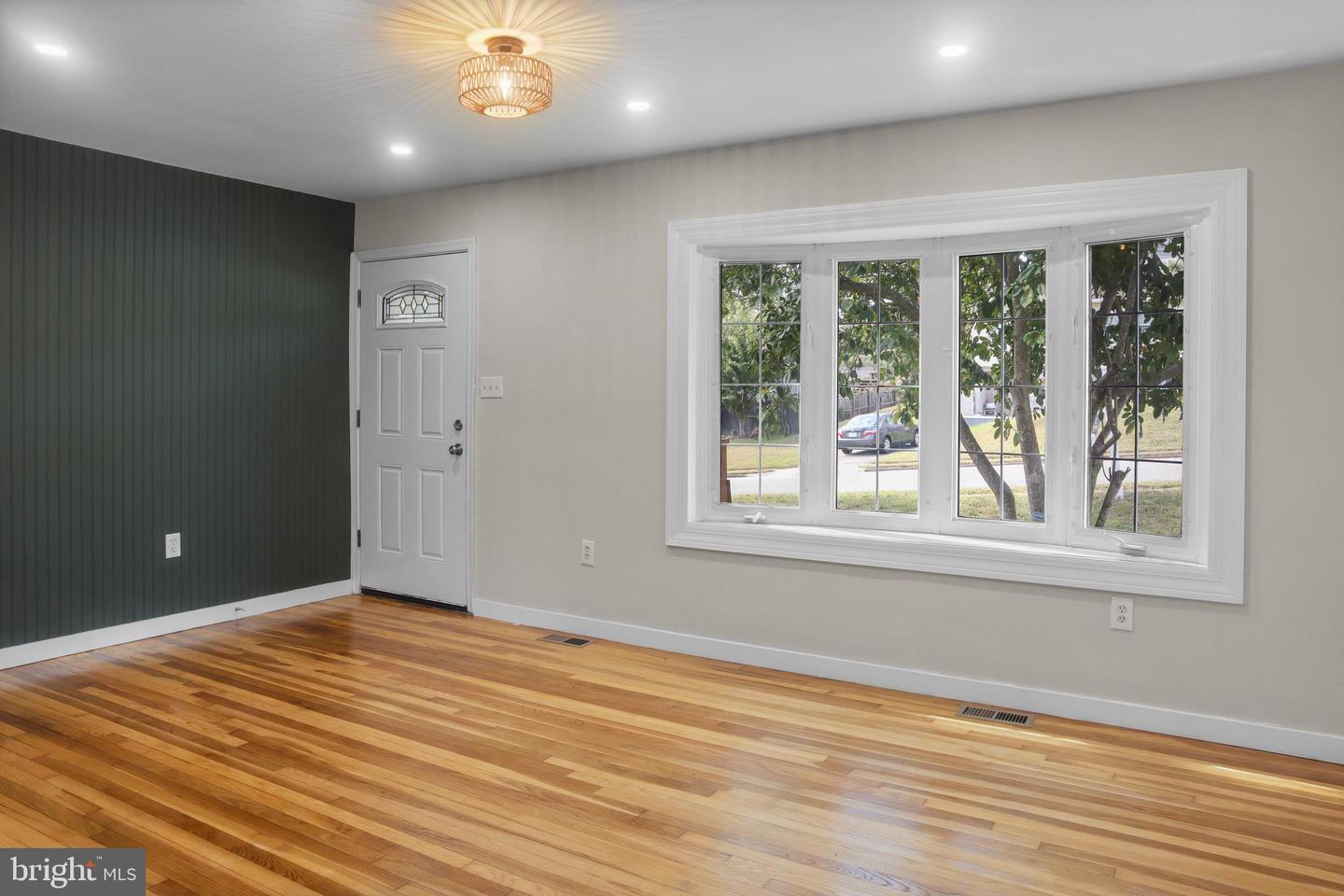 1520 MARYLAND AVE, WOODBRIDGE, Virginia 22191, 4 Bedrooms Bedrooms, ,2 BathroomsBathrooms,Residential,For sale,1520 MARYLAND AVE,VAPW2106486 MLS # VAPW2106486