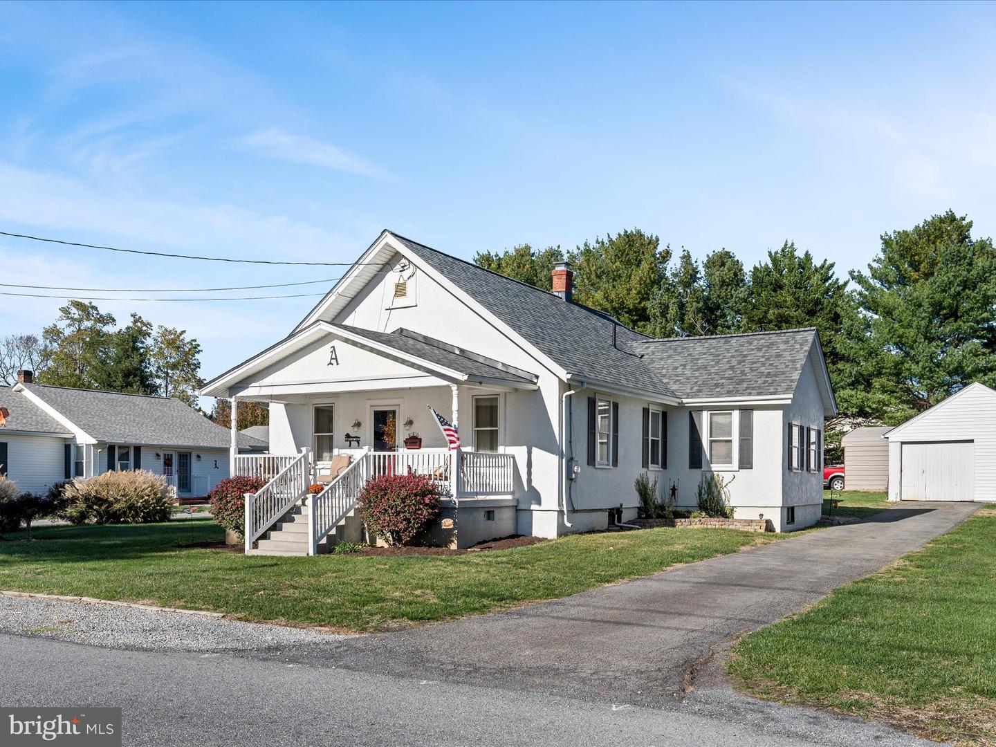 236 WALNUT ST, BERRYVILLE, Virginia 22611, 3 Bedrooms Bedrooms, ,1 BathroomBathrooms,Residential,For sale,236 WALNUT ST,VACL2006170 MLS # VACL2006170