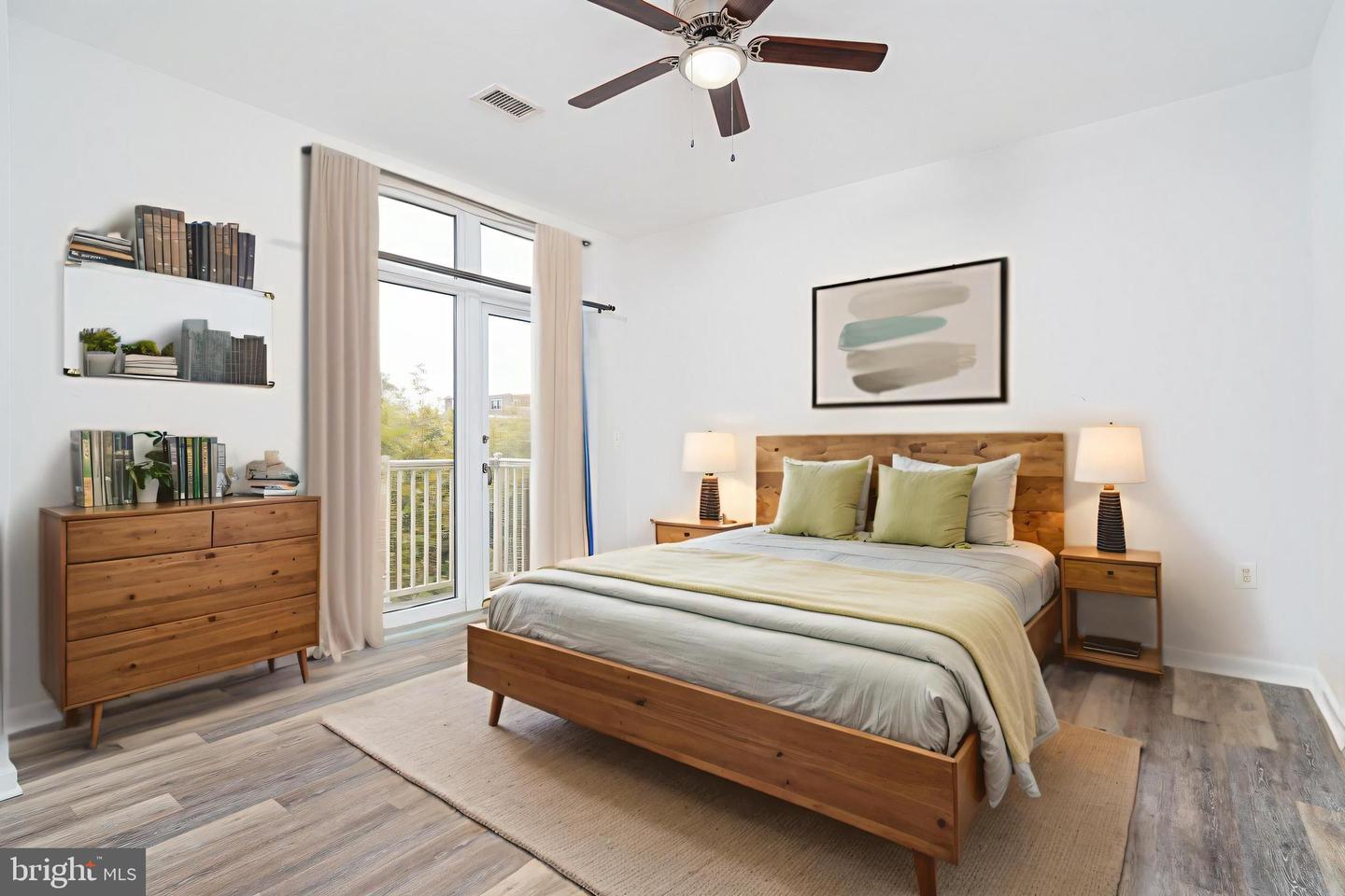 444 W BROAD ST #401, FALLS CHURCH, Virginia 22046, 2 Bedrooms Bedrooms, ,2 BathroomsBathrooms,Residential,For sale,444 W BROAD ST #401,VAFA2003364 MLS # VAFA2003364