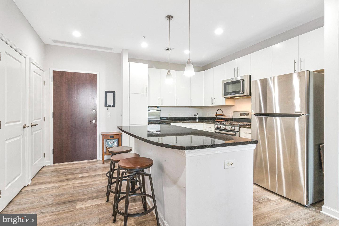 444 W BROAD ST #401, FALLS CHURCH, Virginia 22046, 2 Bedrooms Bedrooms, ,2 BathroomsBathrooms,Residential,For sale,444 W BROAD ST #401,VAFA2003364 MLS # VAFA2003364