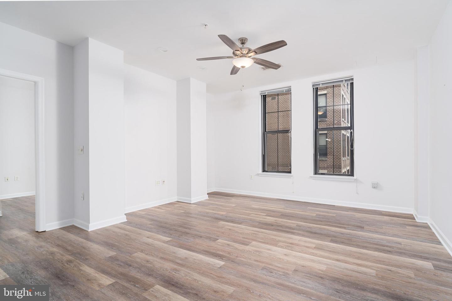 444 W BROAD ST #401, FALLS CHURCH, Virginia 22046, 2 Bedrooms Bedrooms, ,2 BathroomsBathrooms,Residential,For sale,444 W BROAD ST #401,VAFA2003364 MLS # VAFA2003364
