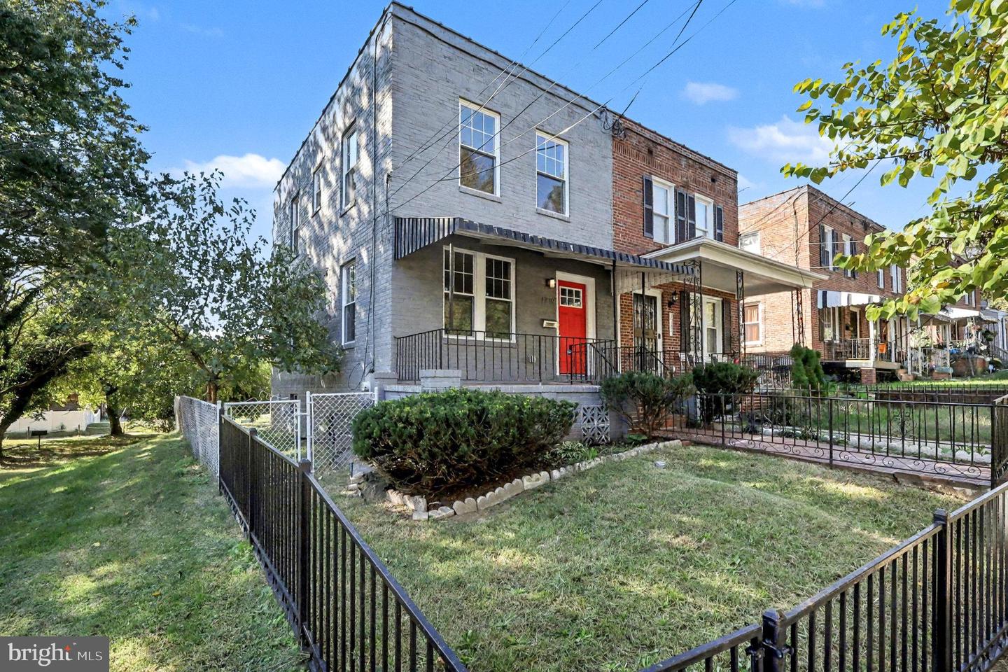 1719 FRANKFORD ST SE, WASHINGTON, District Of Columbia 20020, 4 Bedrooms Bedrooms, ,2 BathroomsBathrooms,Residential,For sale,1719 FRANKFORD ST SE,DCDC2228274 MLS # DCDC2228274