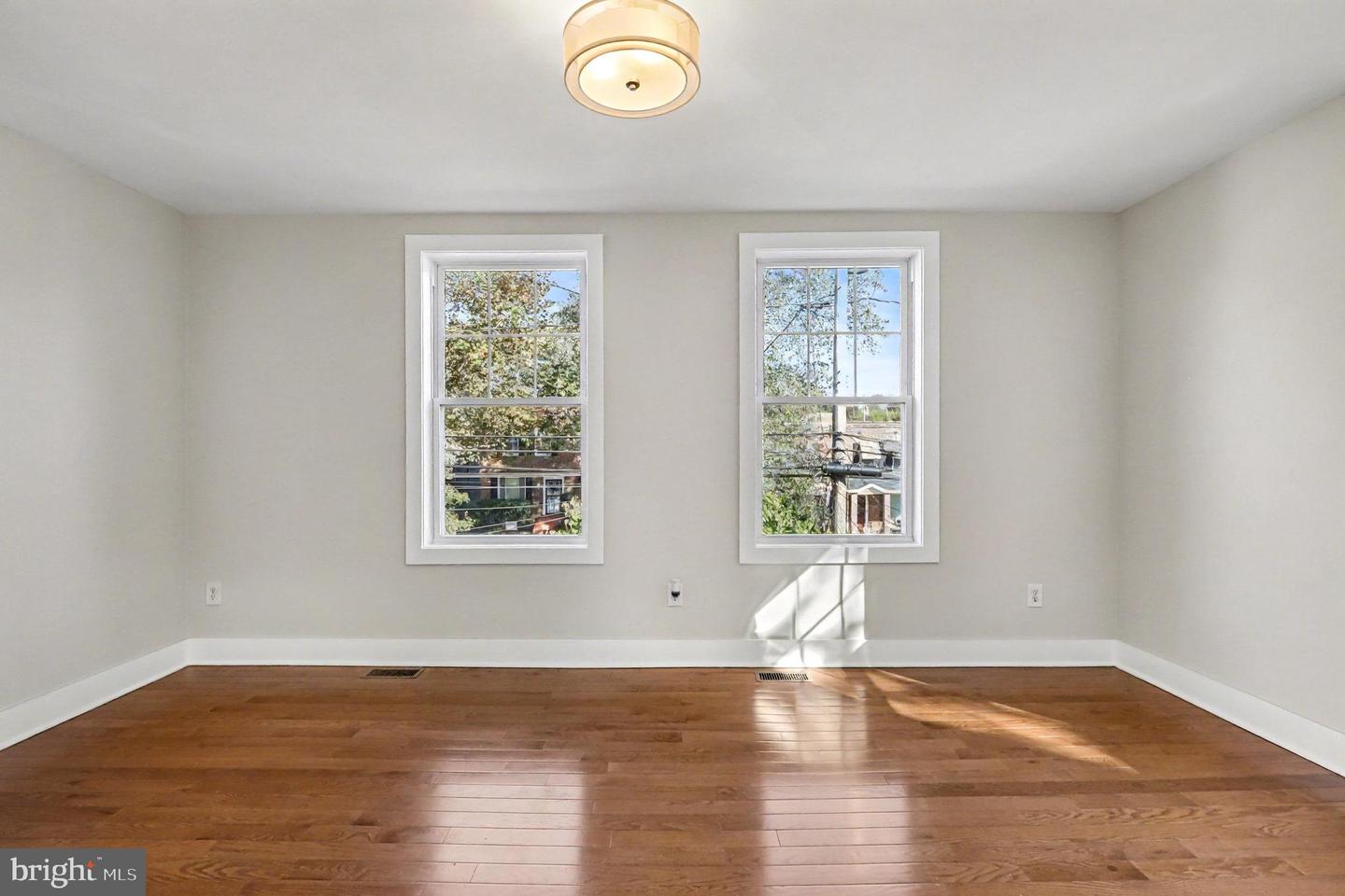 1719 FRANKFORD ST SE, WASHINGTON, District Of Columbia 20020, 4 Bedrooms Bedrooms, ,2 BathroomsBathrooms,Residential,For sale,1719 FRANKFORD ST SE,DCDC2228274 MLS # DCDC2228274