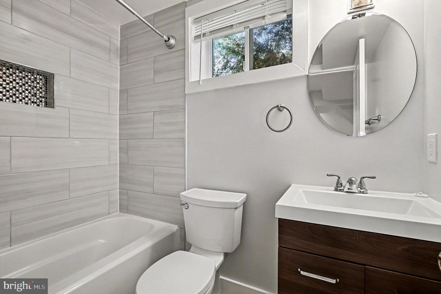 1719 FRANKFORD ST SE, WASHINGTON, District Of Columbia 20020, 4 Bedrooms Bedrooms, ,2 BathroomsBathrooms,Residential,For sale,1719 FRANKFORD ST SE,DCDC2228274 MLS # DCDC2228274