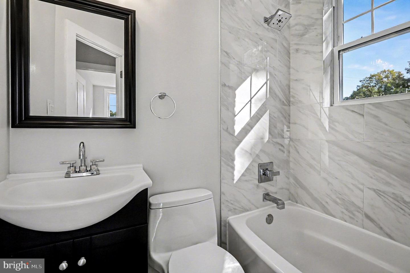 1719 FRANKFORD ST SE, WASHINGTON, District Of Columbia 20020, 4 Bedrooms Bedrooms, ,2 BathroomsBathrooms,Residential,For sale,1719 FRANKFORD ST SE,DCDC2228274 MLS # DCDC2228274
