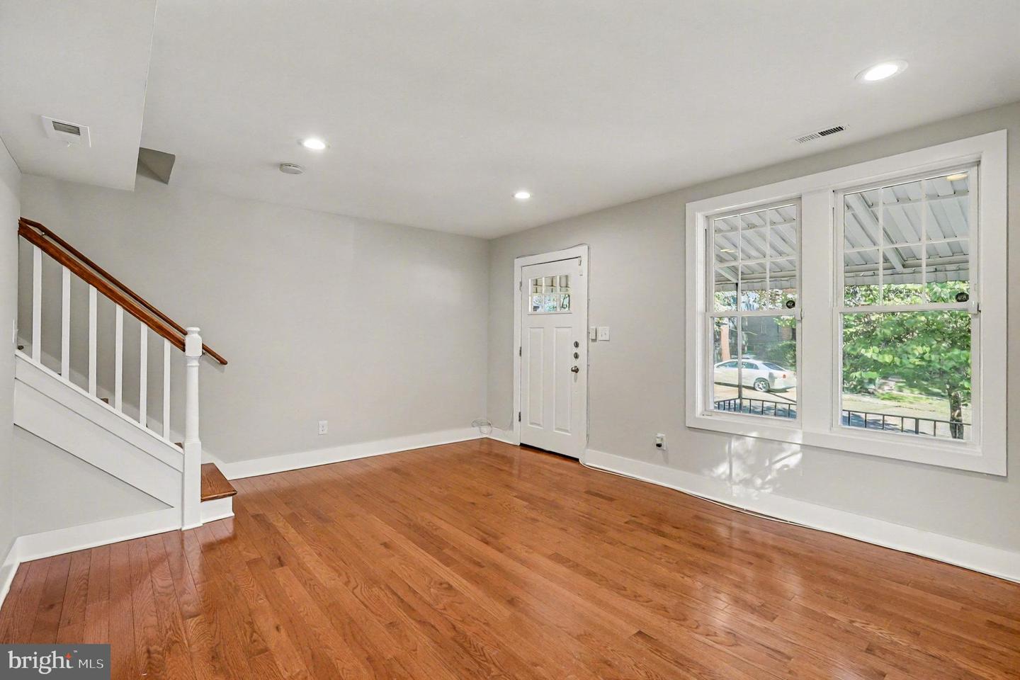 1719 FRANKFORD ST SE, WASHINGTON, District Of Columbia 20020, 4 Bedrooms Bedrooms, ,2 BathroomsBathrooms,Residential,For sale,1719 FRANKFORD ST SE,DCDC2228274 MLS # DCDC2228274