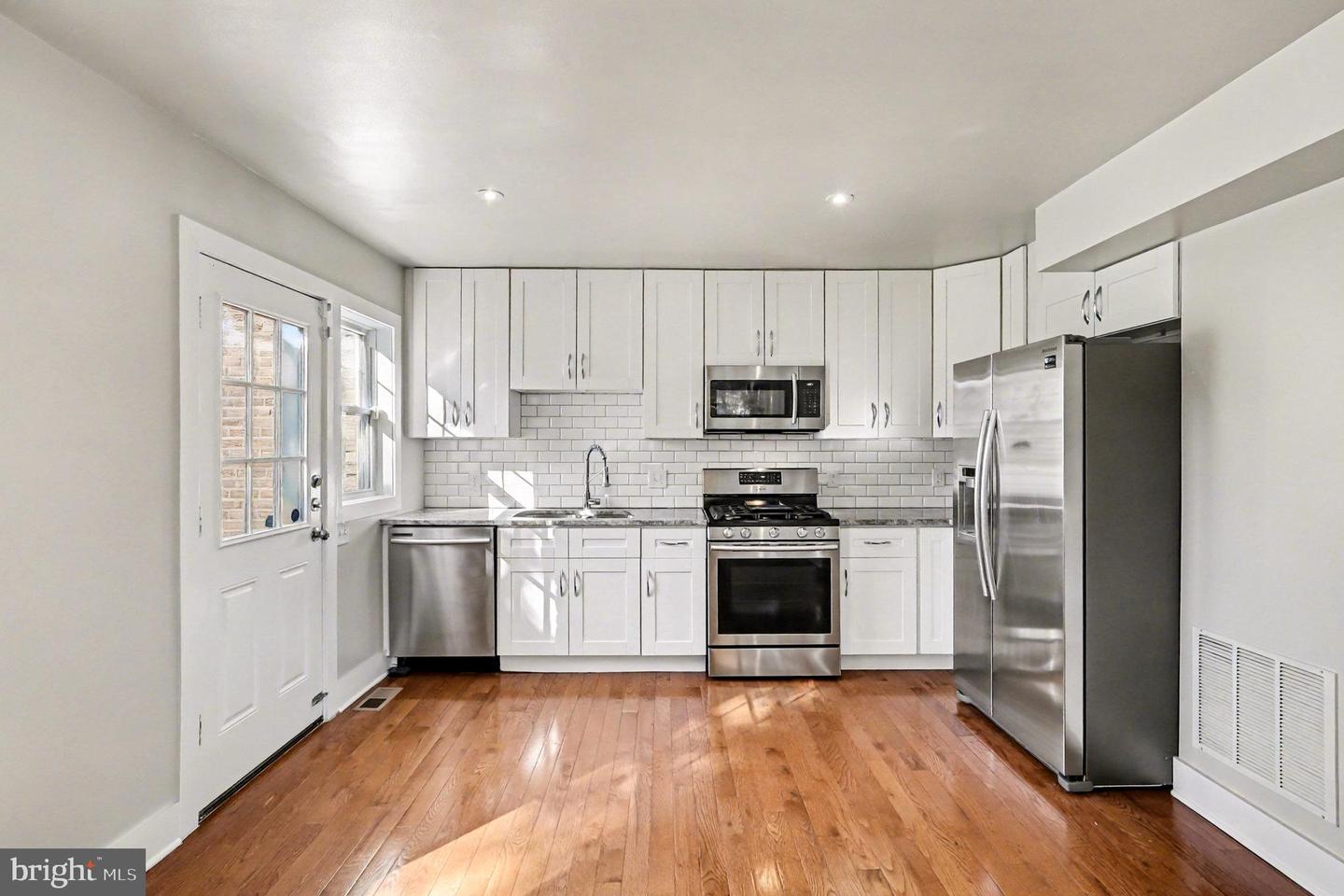 1719 FRANKFORD ST SE, WASHINGTON, District Of Columbia 20020, 4 Bedrooms Bedrooms, ,2 BathroomsBathrooms,Residential,For sale,1719 FRANKFORD ST SE,DCDC2228274 MLS # DCDC2228274