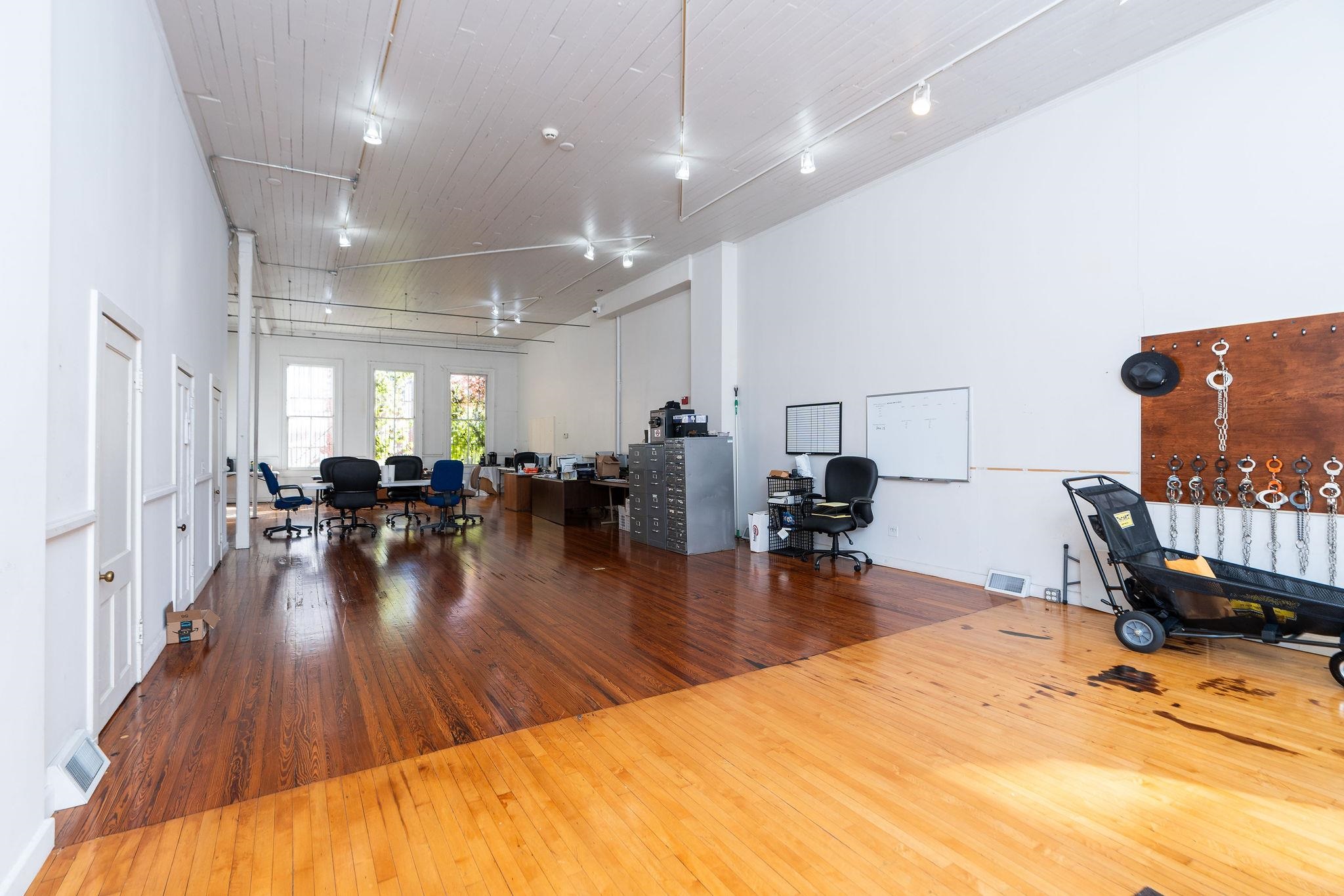 111 S AUGUSTA ST, STAUNTON, Virginia 24401, ,Commercial,111 S AUGUSTA ST,670263 MLS # 670263 111 S AUGUSTA ST, STAUNTON, Virginia 24401, ,Commercial,111 S AUGUSTA ST,670263 MLS # 670263