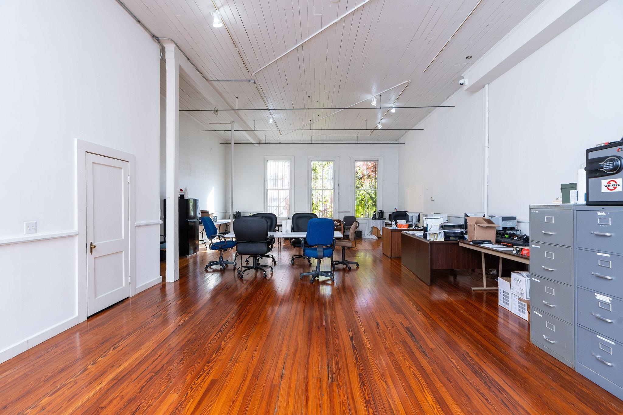 111 S AUGUSTA ST, STAUNTON, Virginia 24401, ,Commercial,111 S AUGUSTA ST,670263 MLS # 670263 111 S AUGUSTA ST, STAUNTON, Virginia 24401, ,Commercial,111 S AUGUSTA ST,670263 MLS # 670263