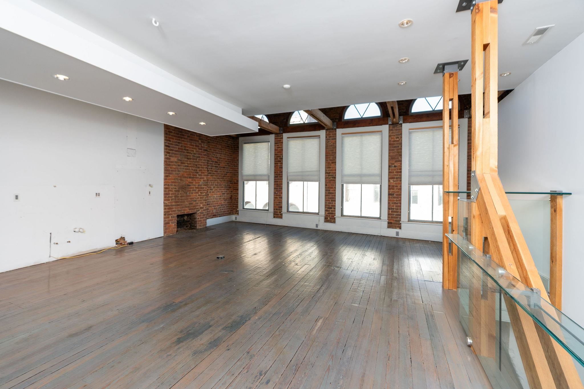 111 S AUGUSTA ST, STAUNTON, Virginia 24401, ,Commercial,111 S AUGUSTA ST,670263 MLS # 670263 111 S AUGUSTA ST, STAUNTON, Virginia 24401, ,Commercial,111 S AUGUSTA ST,670263 MLS # 670263