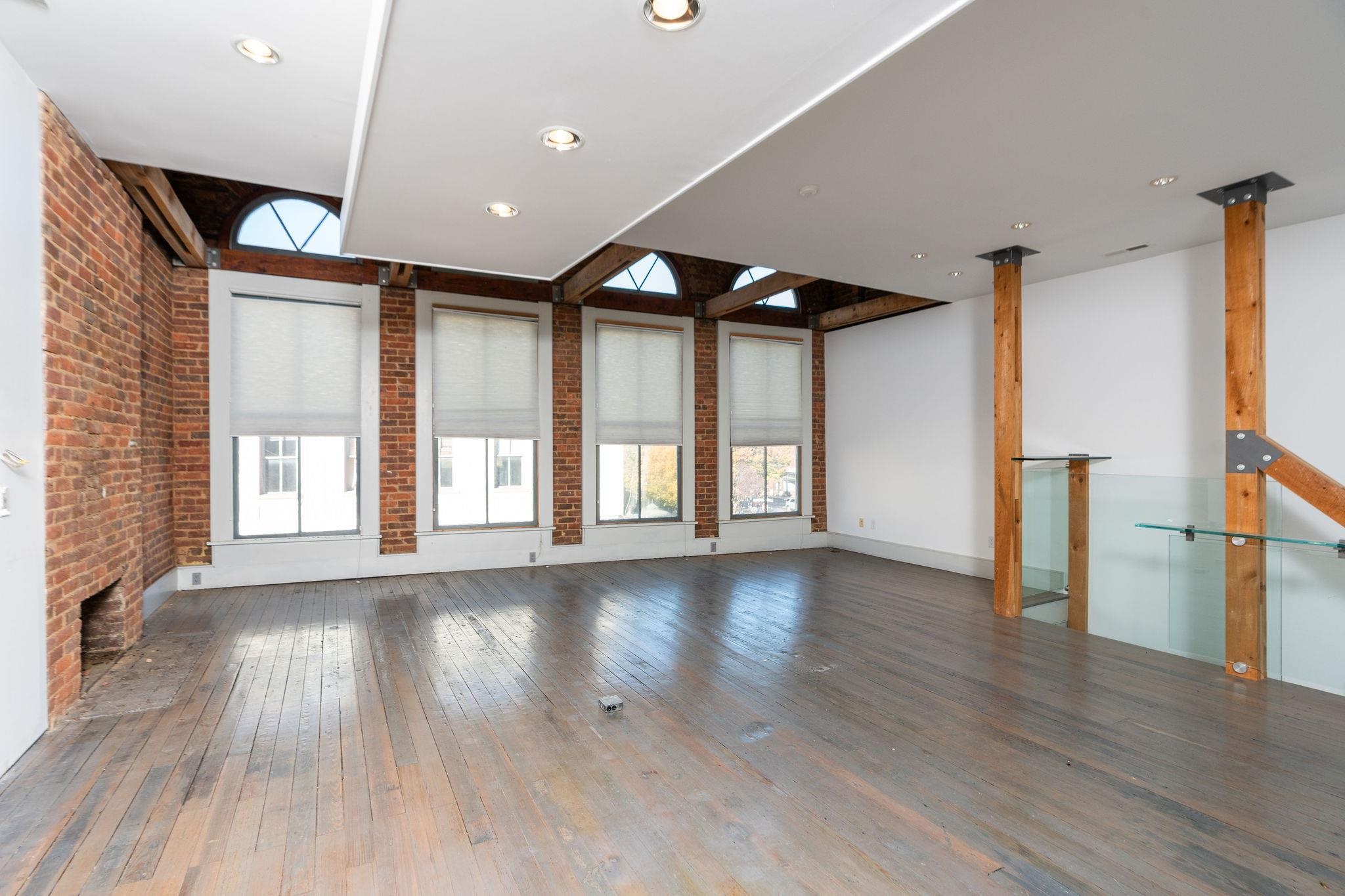 111 S AUGUSTA ST, STAUNTON, Virginia 24401, ,Commercial,111 S AUGUSTA ST,670263 MLS # 670263 111 S AUGUSTA ST, STAUNTON, Virginia 24401, ,Commercial,111 S AUGUSTA ST,670263 MLS # 670263