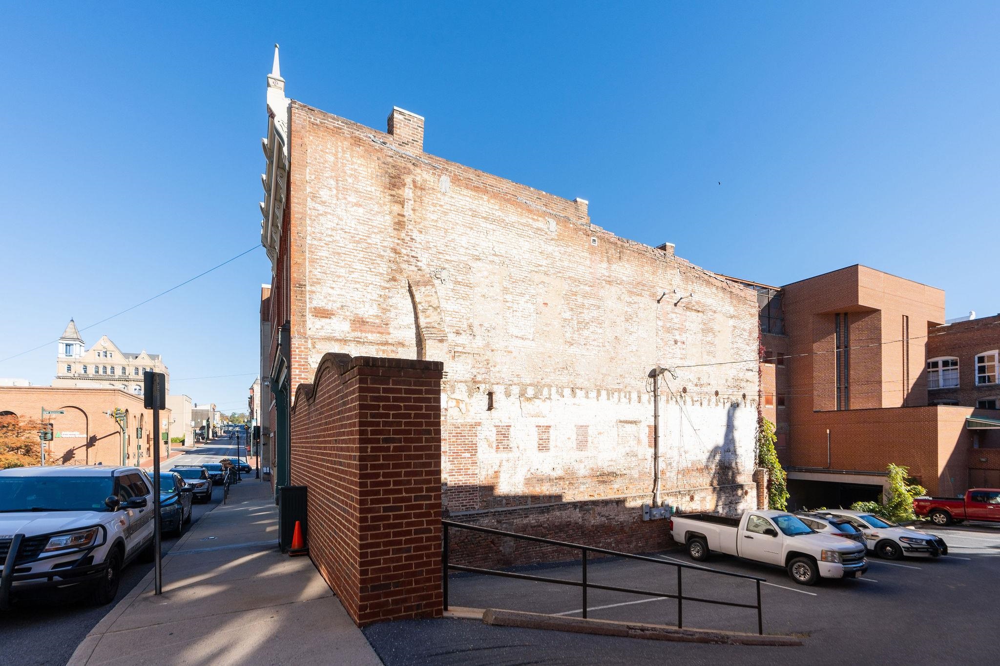 111 S AUGUSTA ST, STAUNTON, Virginia 24401, ,Commercial,111 S AUGUSTA ST,670263 MLS # 670263 111 S AUGUSTA ST, STAUNTON, Virginia 24401, ,Commercial,111 S AUGUSTA ST,670263 MLS # 670263