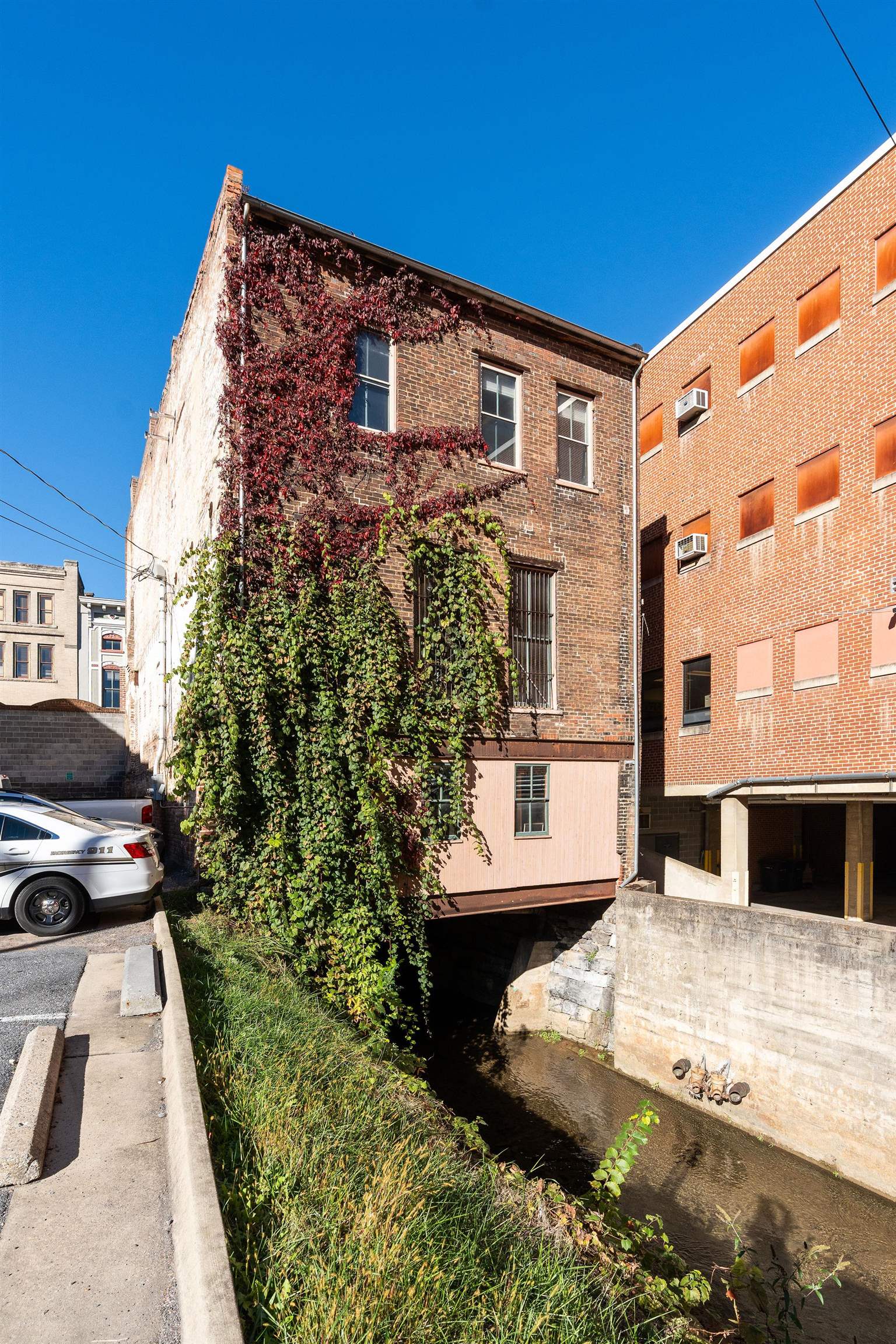 111 S AUGUSTA ST, STAUNTON, Virginia 24401, ,Commercial,111 S AUGUSTA ST,670263 MLS # 670263 111 S AUGUSTA ST, STAUNTON, Virginia 24401, ,Commercial,111 S AUGUSTA ST,670263 MLS # 670263