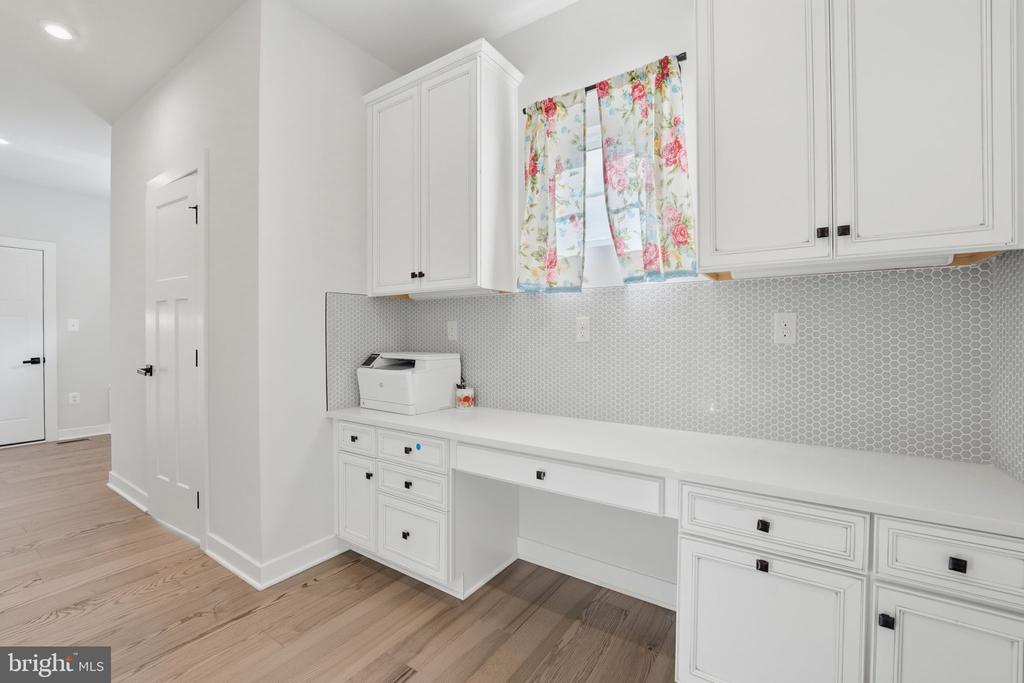 11202 PRESWICK LN, SPOTSYLVANIA, Virginia 22551, 7 Bedrooms Bedrooms, ,5 BathroomsBathrooms,Residential,11202 PRESWICK LN,VASP2036546 MLS # VASP2036546