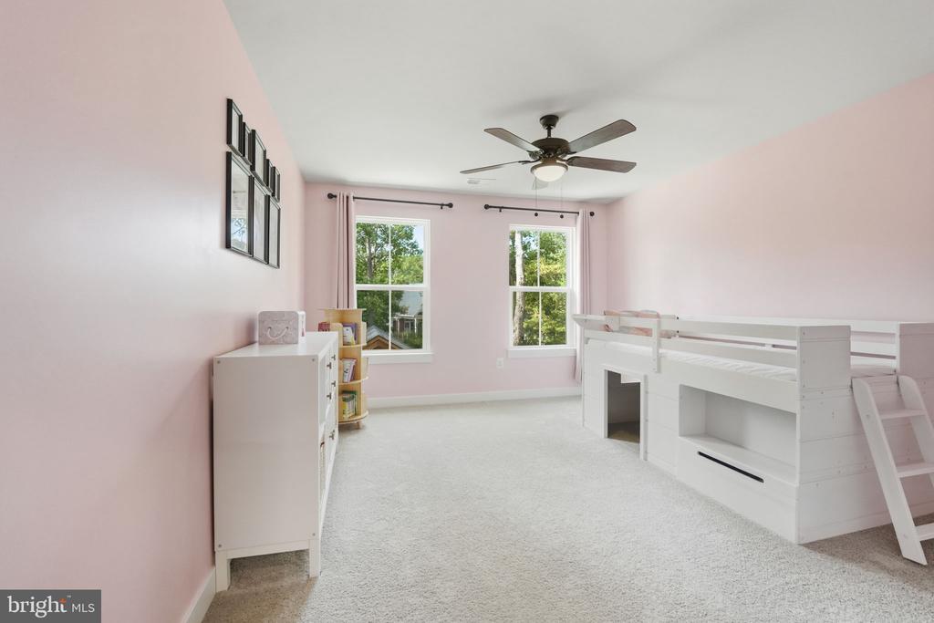 11202 PRESWICK LN, SPOTSYLVANIA, Virginia 22551, 7 Bedrooms Bedrooms, ,5 BathroomsBathrooms,Residential,11202 PRESWICK LN,VASP2036546 MLS # VASP2036546