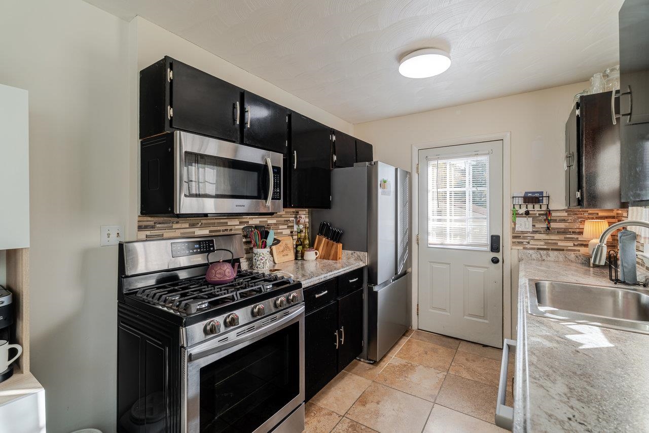 316 THOMAS ST, STAUNTON, Virginia 24401, 3 Bedrooms Bedrooms, ,2 BathroomsBathrooms,Residential,316 THOMAS ST,670285 MLS # 670285