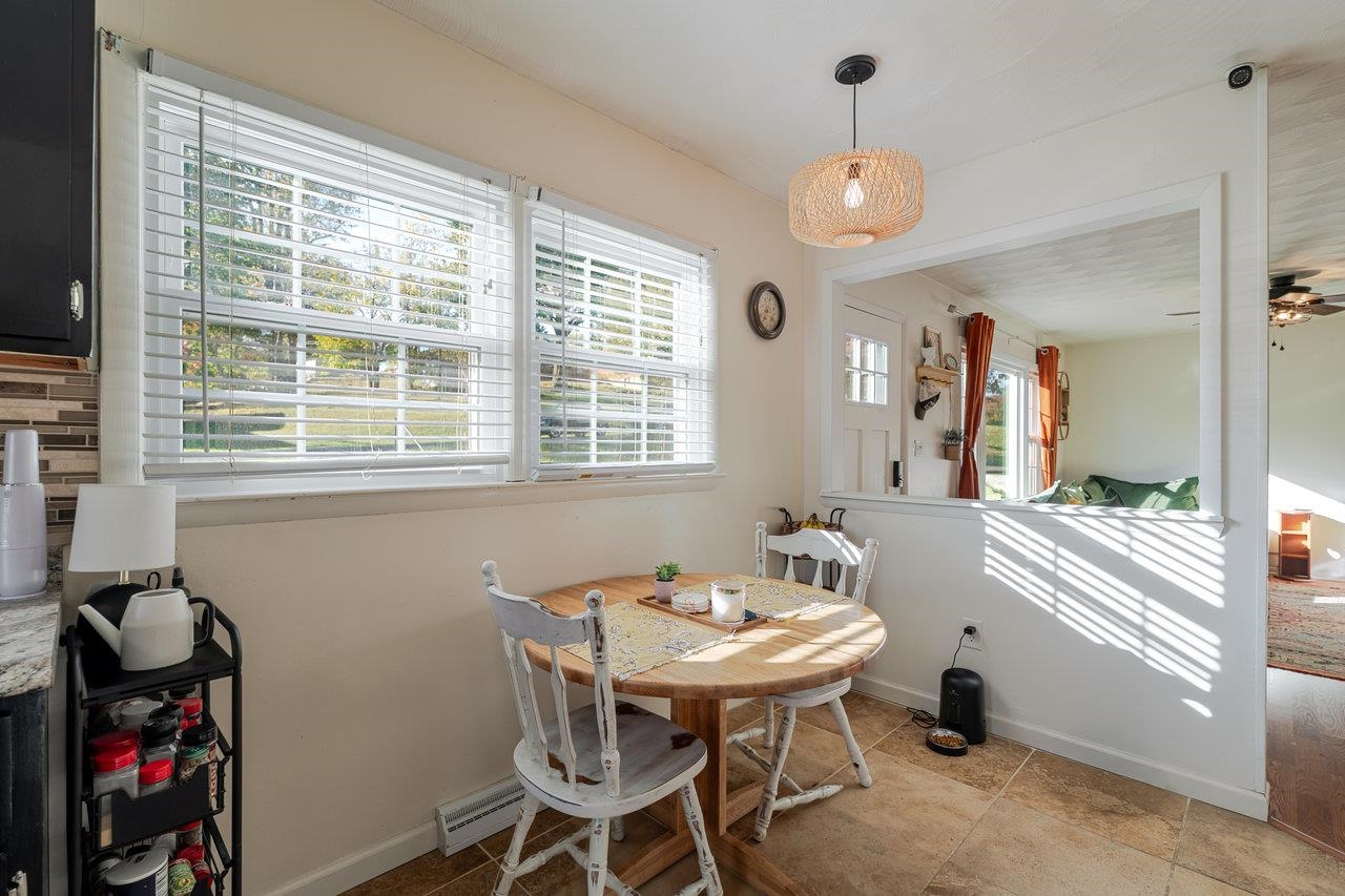 316 THOMAS ST, STAUNTON, Virginia 24401, 3 Bedrooms Bedrooms, ,2 BathroomsBathrooms,Residential,316 THOMAS ST,670285 MLS # 670285