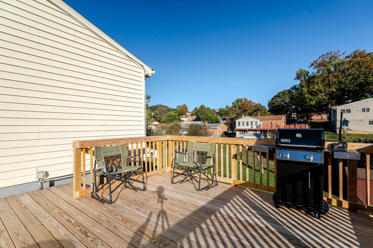 316 THOMAS ST, STAUNTON, Virginia 24401, 3 Bedrooms Bedrooms, ,2 BathroomsBathrooms,Residential,316 THOMAS ST,670285 MLS # 670285