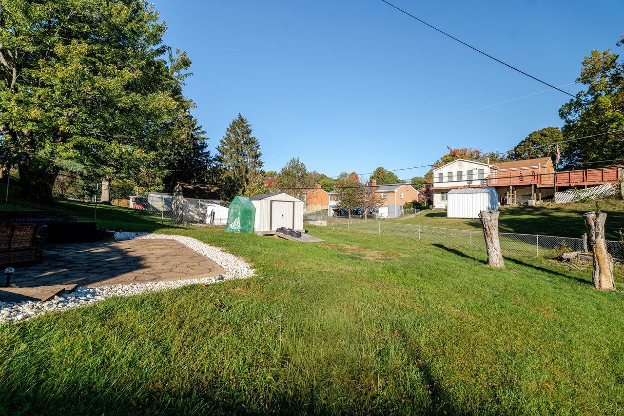 316 THOMAS ST, STAUNTON, Virginia 24401, 3 Bedrooms Bedrooms, ,2 BathroomsBathrooms,Residential,316 THOMAS ST,670285 MLS # 670285