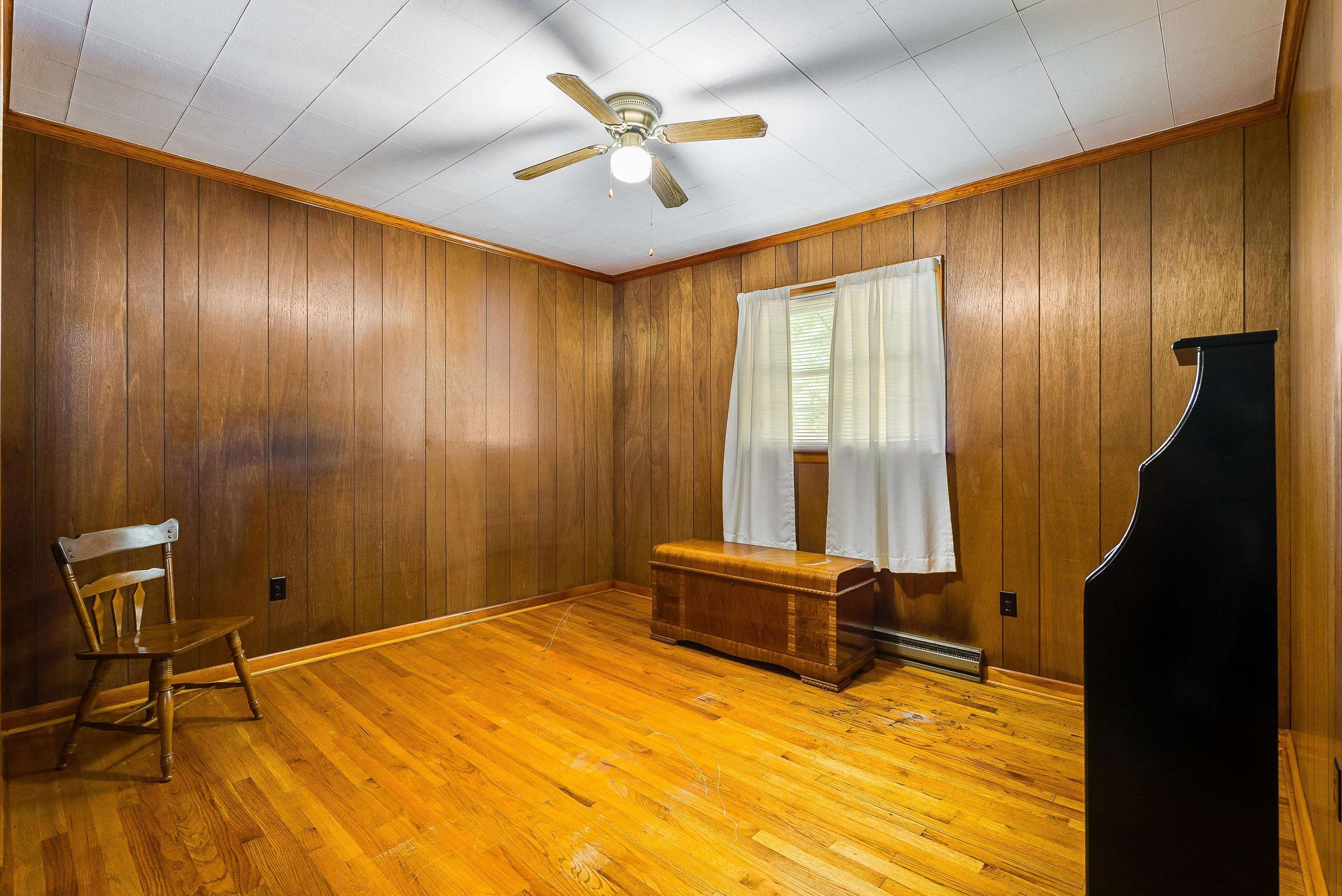 13 JEFF GORDON'S LN, GOSHEN, Virginia 24439, 3 Bedrooms Bedrooms, ,1 BathroomBathrooms,Residential,13 JEFF GORDON'S LN,670291 MLS # 670291