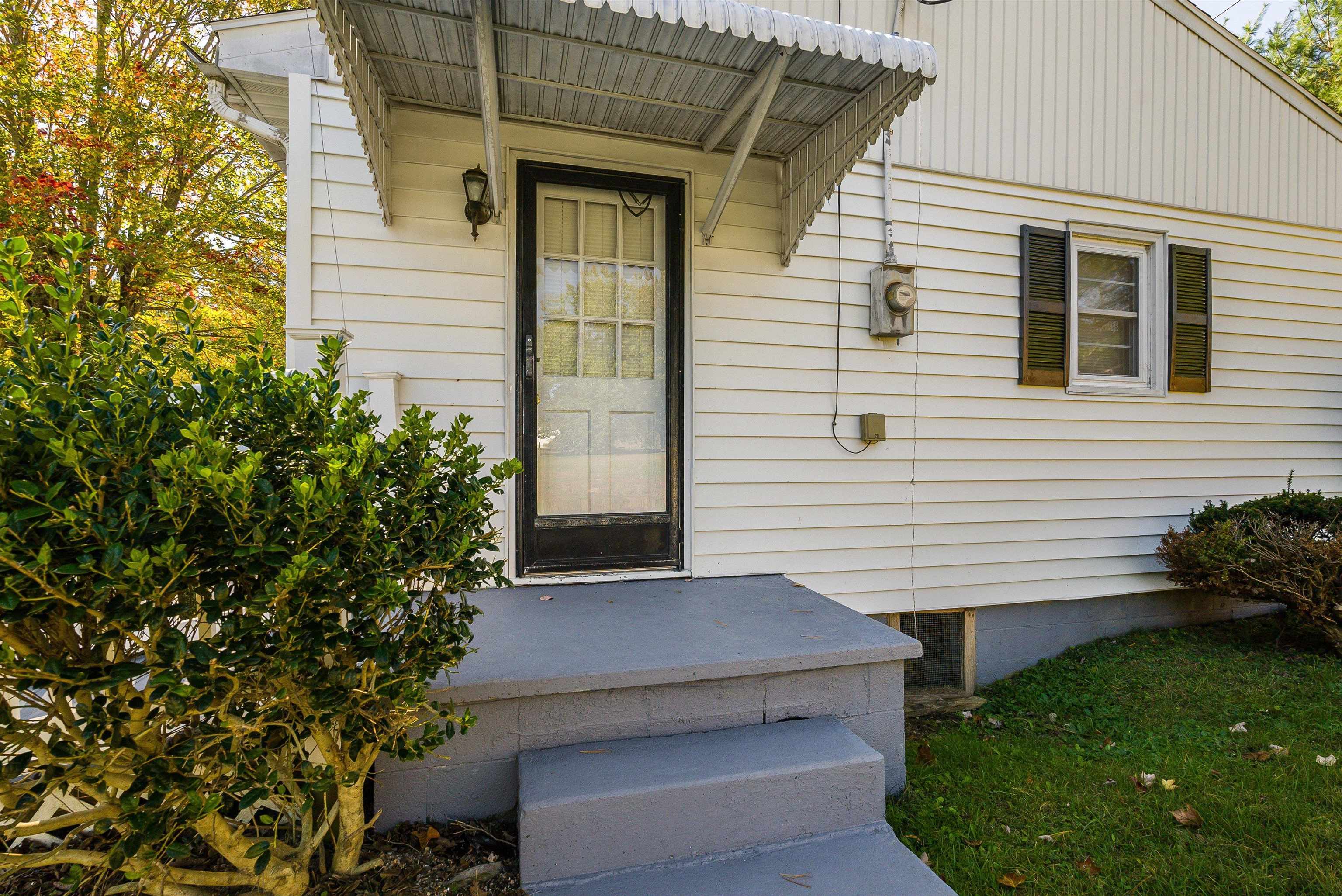 13 JEFF GORDON'S LN, GOSHEN, Virginia 24439, 3 Bedrooms Bedrooms, ,1 BathroomBathrooms,Residential,13 JEFF GORDON'S LN,670291 MLS # 670291