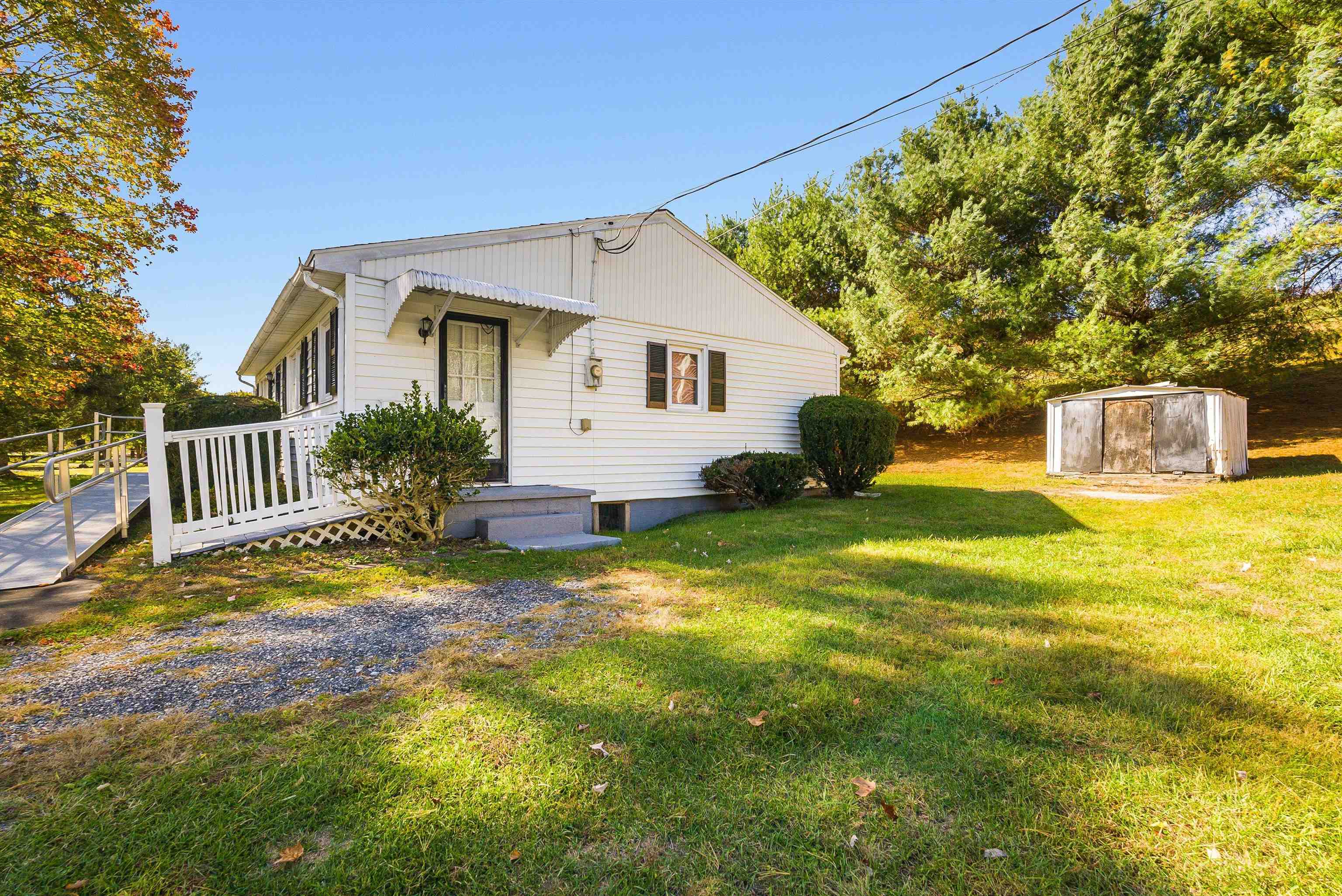 13 JEFF GORDON'S LN, GOSHEN, Virginia 24439, 3 Bedrooms Bedrooms, ,1 BathroomBathrooms,Residential,13 JEFF GORDON'S LN,670291 MLS # 670291