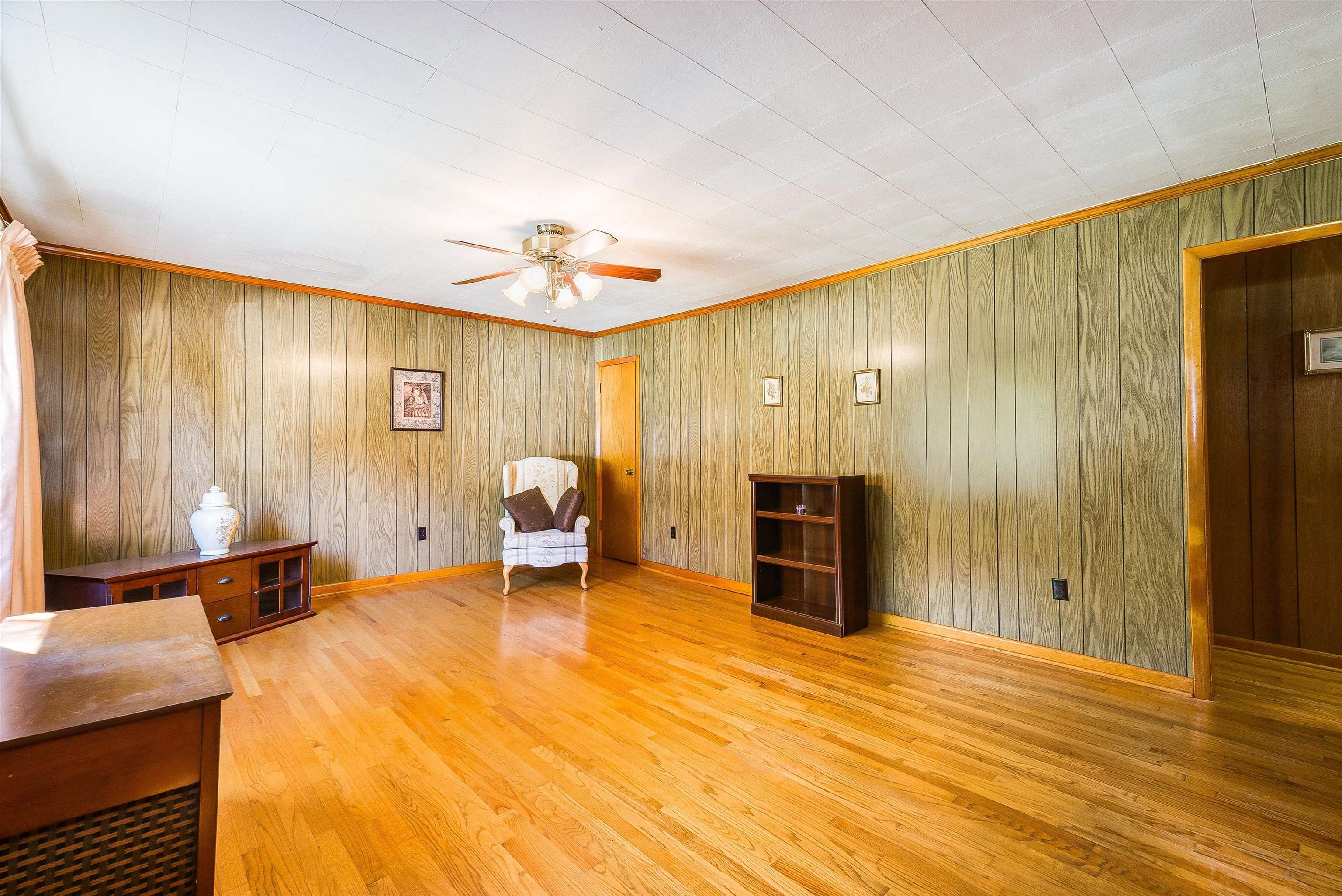 13 JEFF GORDON'S LN, GOSHEN, Virginia 24439, 3 Bedrooms Bedrooms, ,1 BathroomBathrooms,Residential,13 JEFF GORDON'S LN,670291 MLS # 670291