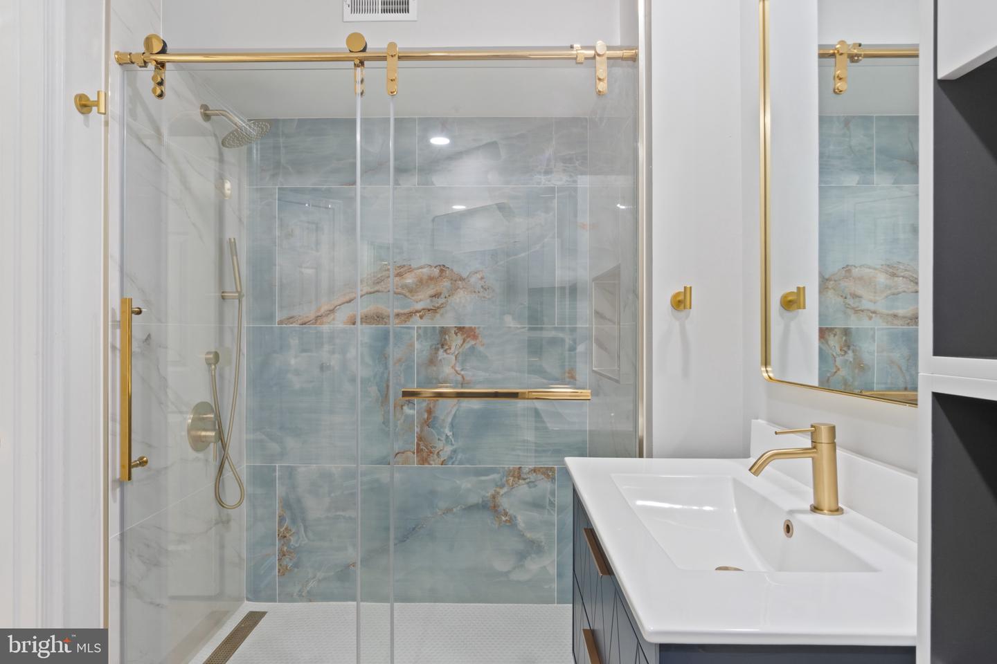 6864-F BRINDLE HEATH WAY #208, ALEXANDRIA, Virginia 22315, 2 Bedrooms Bedrooms, ,2 BathroomsBathrooms,Residential,For sale,6864-F BRINDLE HEATH WAY #208,VAFX2263240 MLS # VAFX2263240