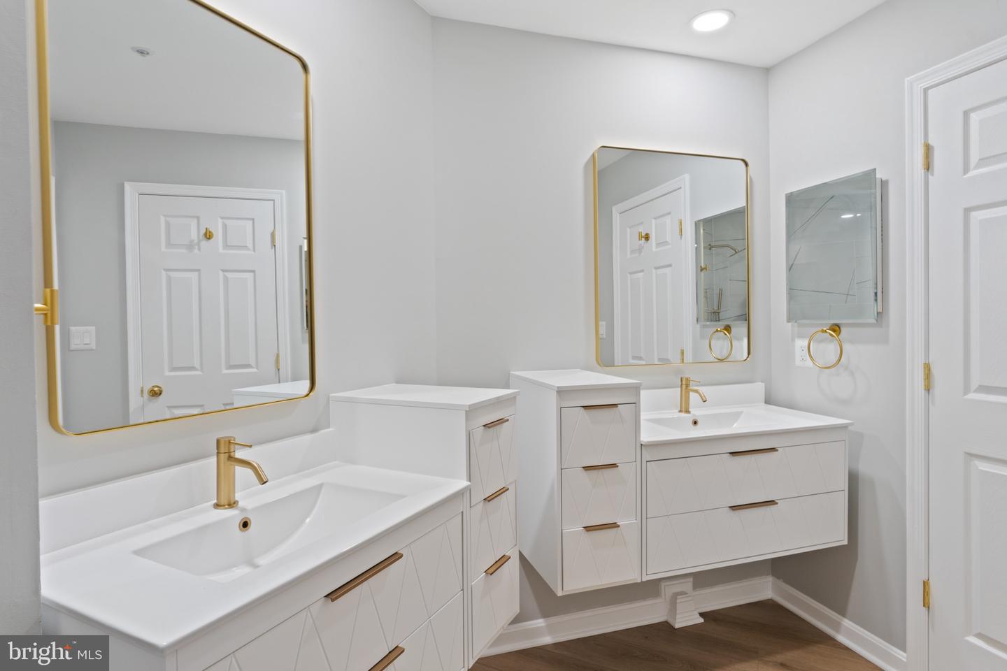 6864-F BRINDLE HEATH WAY #208, ALEXANDRIA, Virginia 22315, 2 Bedrooms Bedrooms, ,2 BathroomsBathrooms,Residential,For sale,6864-F BRINDLE HEATH WAY #208,VAFX2263240 MLS # VAFX2263240