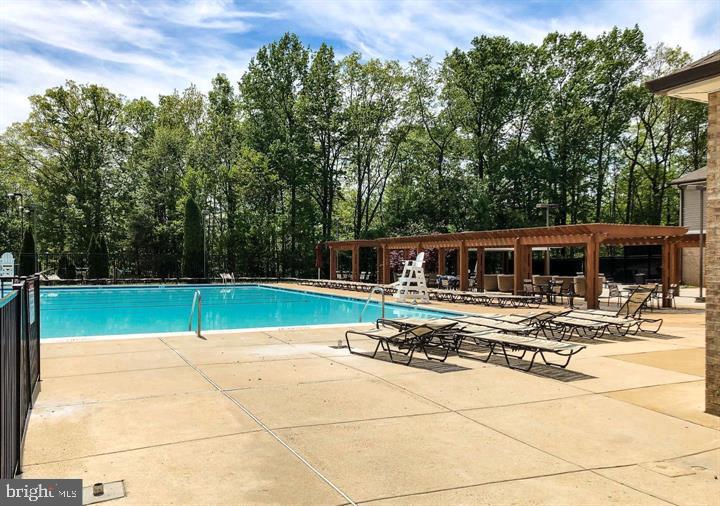 6864-F BRINDLE HEATH WAY #208, ALEXANDRIA, Virginia 22315, 2 Bedrooms Bedrooms, ,2 BathroomsBathrooms,Residential,For sale,6864-F BRINDLE HEATH WAY #208,VAFX2263240 MLS # VAFX2263240