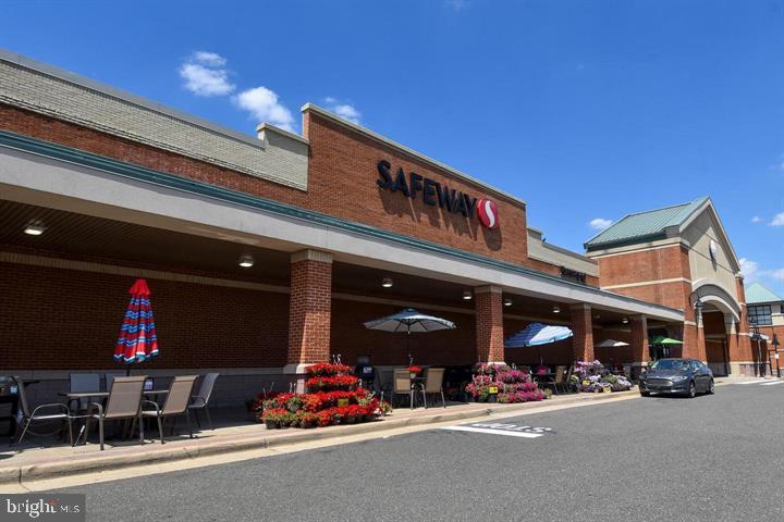 6864-F BRINDLE HEATH WAY #208, ALEXANDRIA, Virginia 22315, 2 Bedrooms Bedrooms, ,2 BathroomsBathrooms,Residential,For sale,6864-F BRINDLE HEATH WAY #208,VAFX2263240 MLS # VAFX2263240