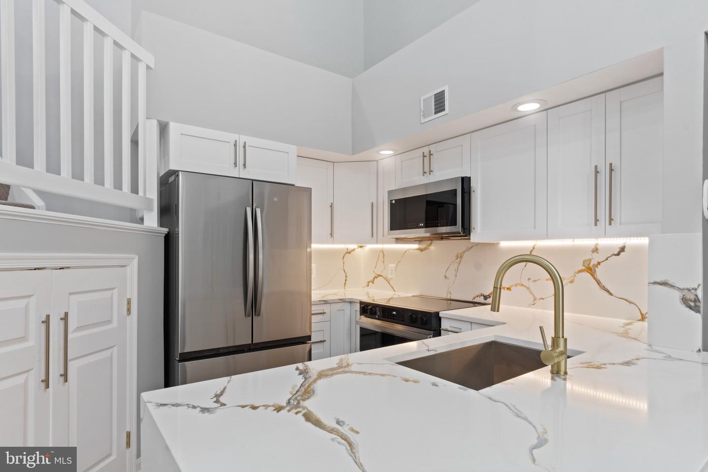 6864-F BRINDLE HEATH WAY #208, ALEXANDRIA, Virginia 22315, 2 Bedrooms Bedrooms, ,2 BathroomsBathrooms,Residential,For sale,6864-F BRINDLE HEATH WAY #208,VAFX2263240 MLS # VAFX2263240