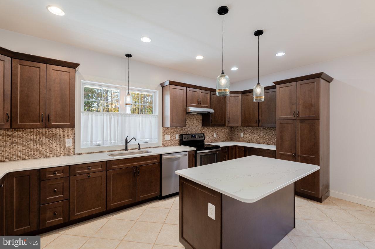 333 WHIPPOORWILL LN, LURAY, Virginia 22835, 2 Bedrooms Bedrooms, 9 Rooms Rooms,2 BathroomsBathrooms,Residential,For sale,333 WHIPPOORWILL LN,VAPA2005350 MLS # VAPA2005350