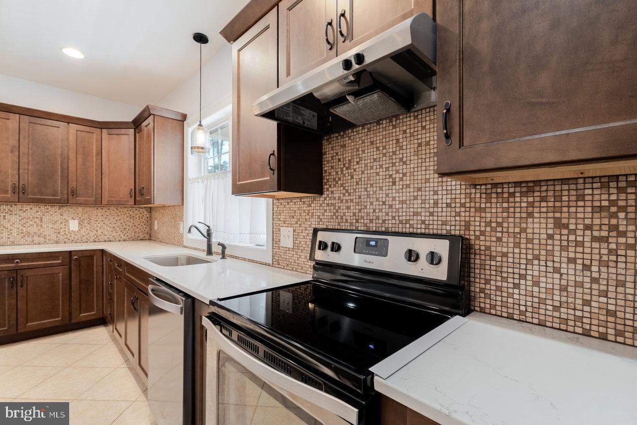 333 WHIPPOORWILL LN, LURAY, Virginia 22835, 2 Bedrooms Bedrooms, 9 Rooms Rooms,2 BathroomsBathrooms,Residential,For sale,333 WHIPPOORWILL LN,VAPA2005350 MLS # VAPA2005350