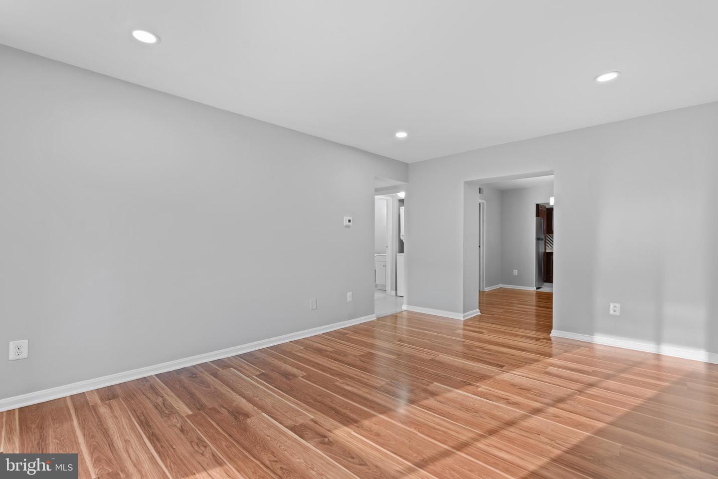6155 EDSALL RD. RD #B, ALEXANDRIA, Virginia 22304, 2 Bedrooms Bedrooms, 3 Rooms Rooms,1 BathroomBathrooms,Residential,For sale,6155 EDSALL RD. RD #B,VAAX2049520 MLS # VAAX2049520