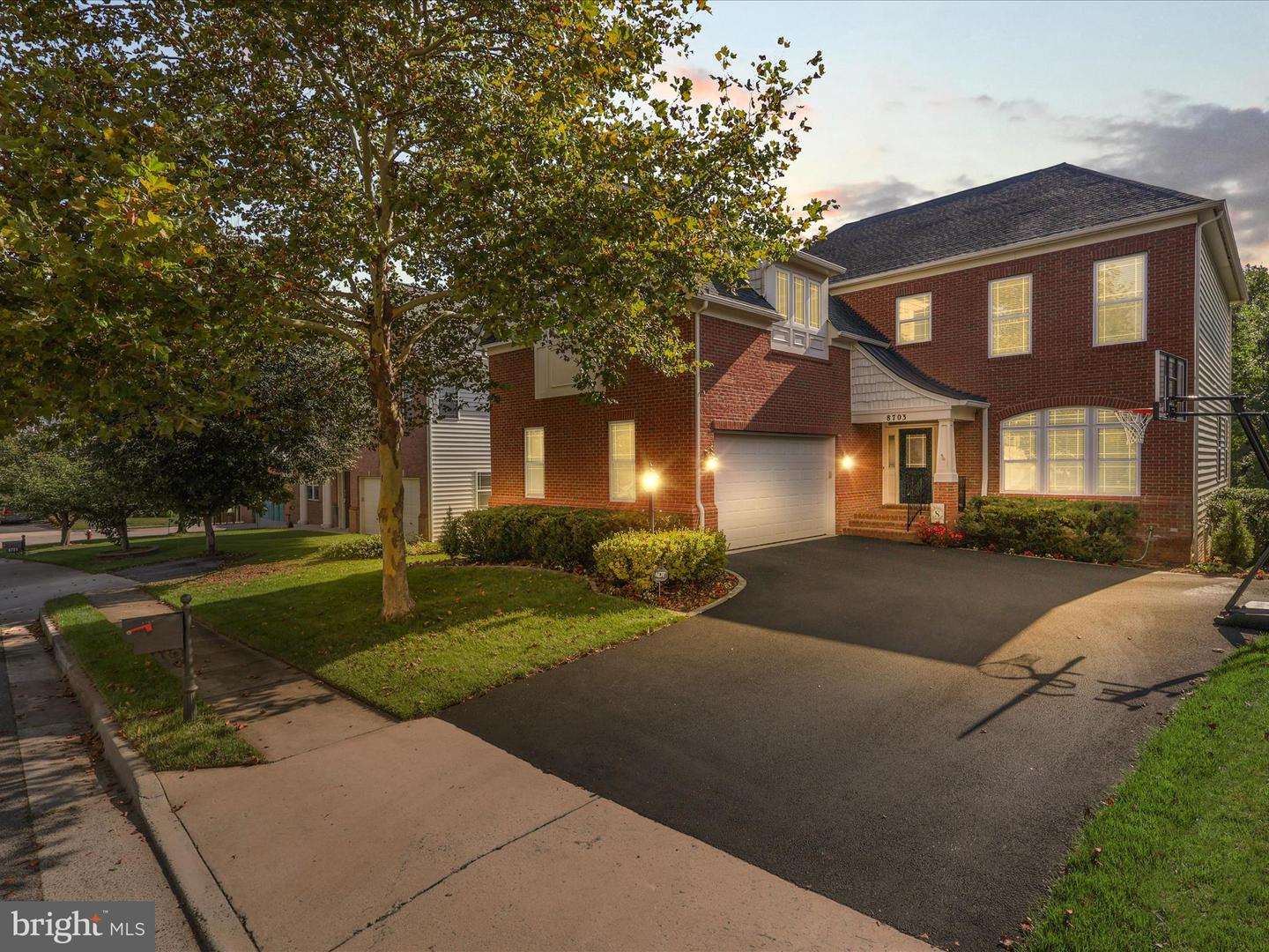 8703 FLOWERING DOGWOOD LN, LORTON, Virginia 22079, 5 Bedrooms Bedrooms, ,4 BathroomsBathrooms,Residential,For sale,8703 FLOWERING DOGWOOD LN,VAFX2268112 MLS # VAFX2268112