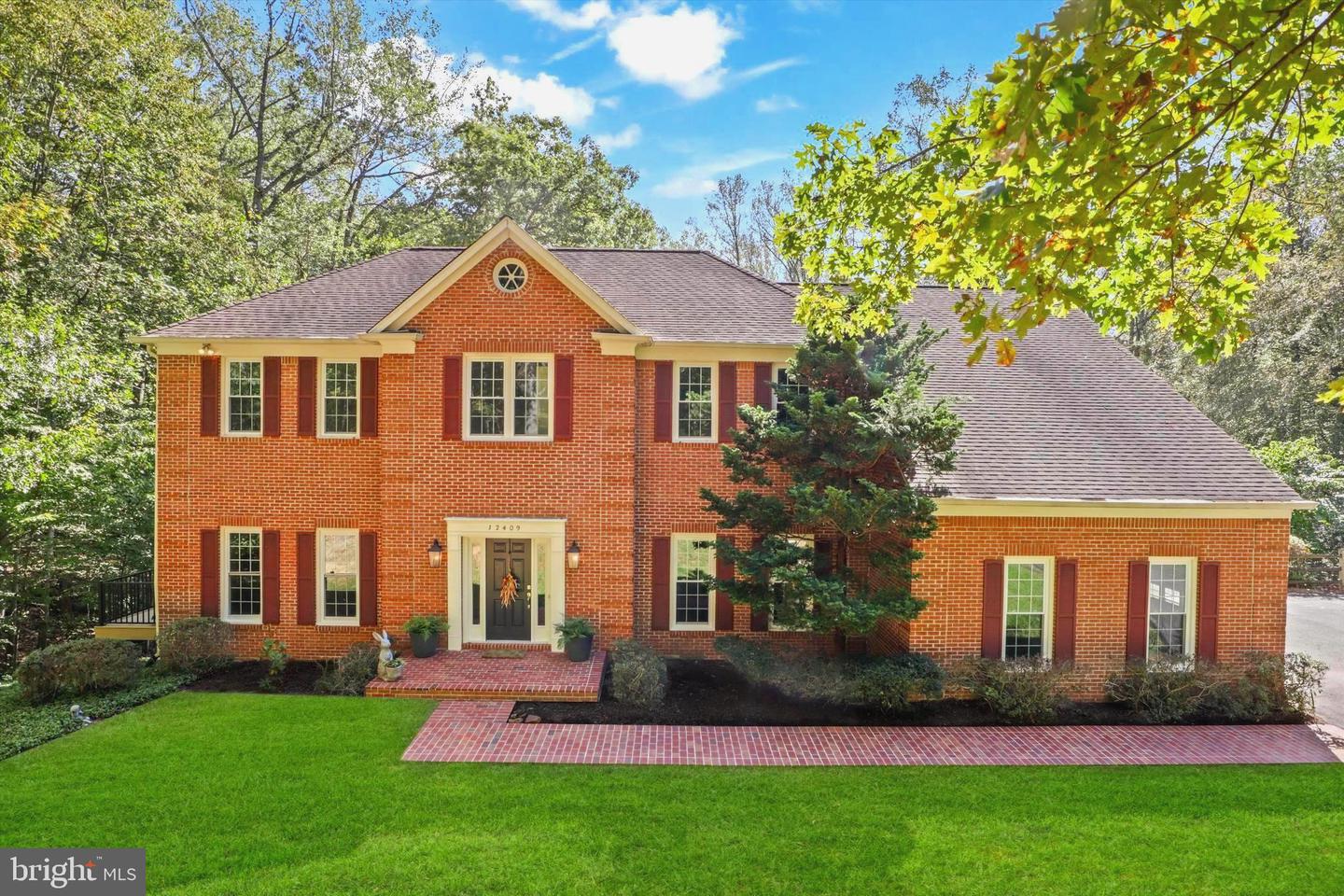 12409 CLIFTON HUNT DR, CLIFTON, Virginia 20124, 5 Bedrooms Bedrooms, ,3 BathroomsBathrooms,Residential,For sale,12409 CLIFTON HUNT DR,VAFX2269594 MLS # VAFX2269594