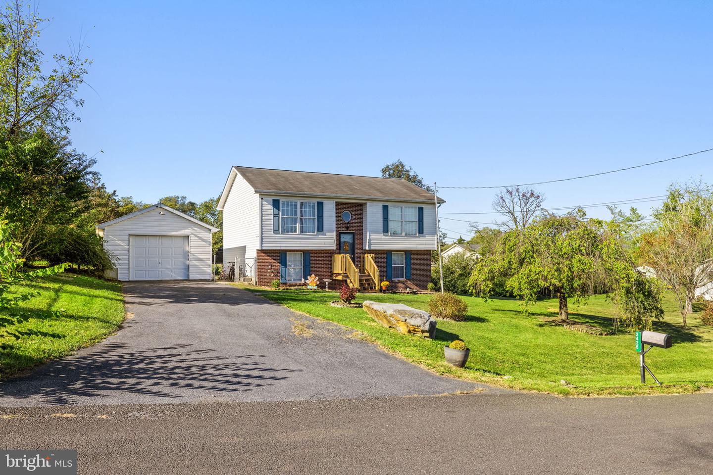 2425 THIRD ST, MIDDLETOWN, Virginia 22645, 4 Bedrooms Bedrooms, ,2 BathroomsBathrooms,Residential,For sale,2425 THIRD ST,VAFV2037320 MLS # VAFV2037320