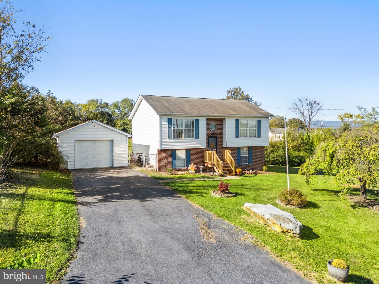 2425 THIRD ST, MIDDLETOWN, Virginia 22645, 4 Bedrooms Bedrooms, ,2 BathroomsBathrooms,Residential,For sale,2425 THIRD ST,VAFV2037320 MLS # VAFV2037320