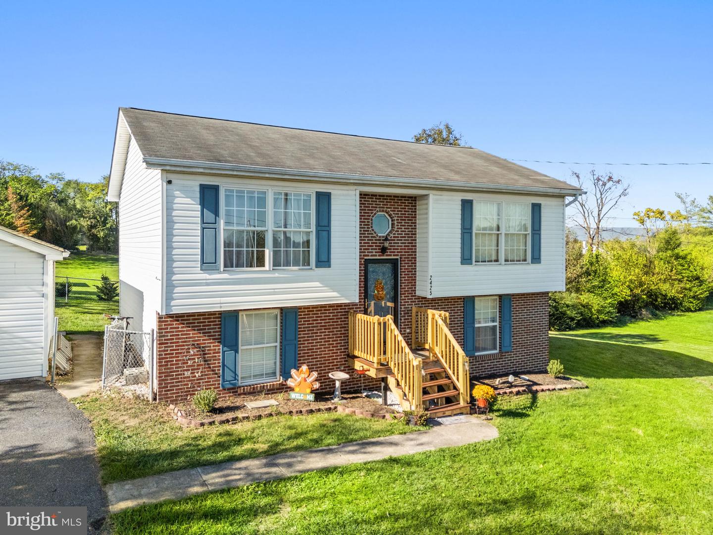 2425 THIRD ST, MIDDLETOWN, Virginia 22645, 4 Bedrooms Bedrooms, ,2 BathroomsBathrooms,Residential,For sale,2425 THIRD ST,VAFV2037320 MLS # VAFV2037320