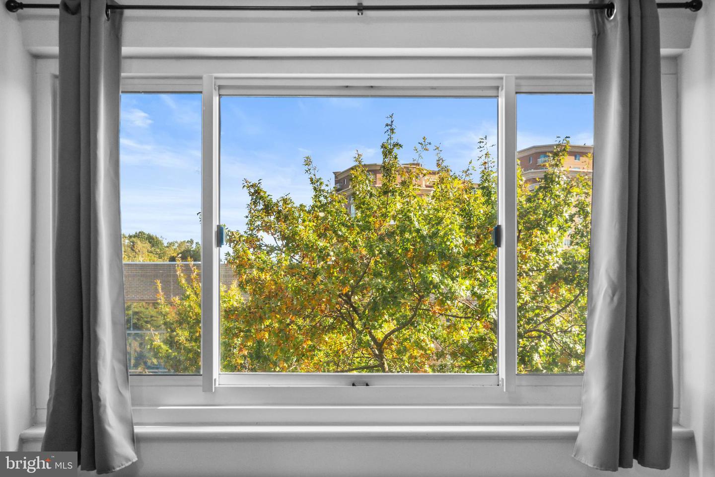 4520 KING ST #601, ALEXANDRIA, Virginia 22302, 1 Bedroom Bedrooms, ,1 BathroomBathrooms,Residential,For sale,4520 KING ST #601,VAAX2050906 MLS # VAAX2050906