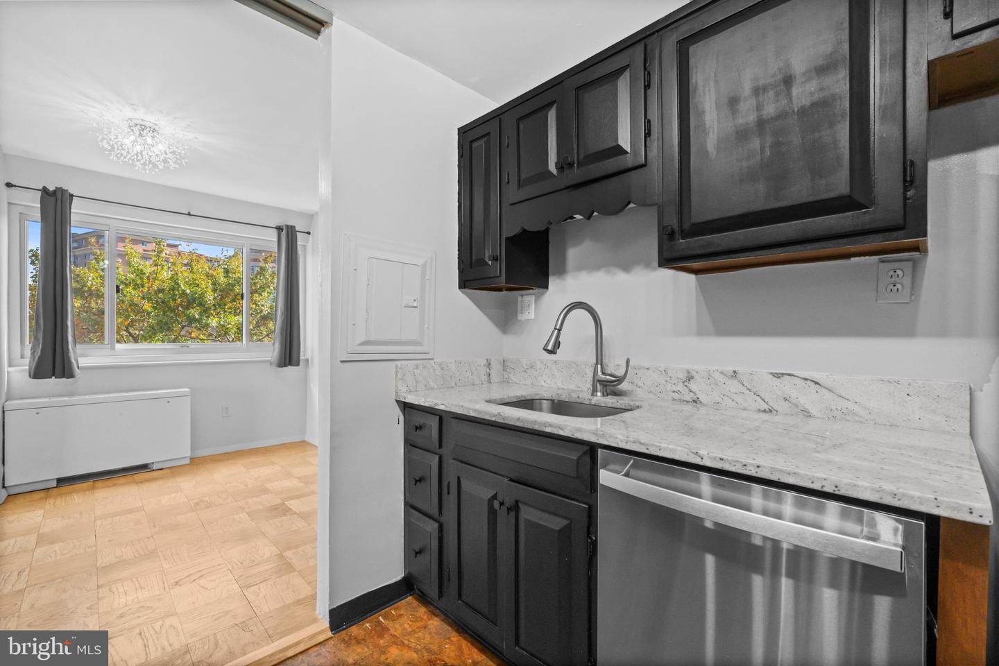4520 KING ST #601, ALEXANDRIA, Virginia 22302, 1 Bedroom Bedrooms, ,1 BathroomBathrooms,Residential,For sale,4520 KING ST #601,VAAX2050906 MLS # VAAX2050906