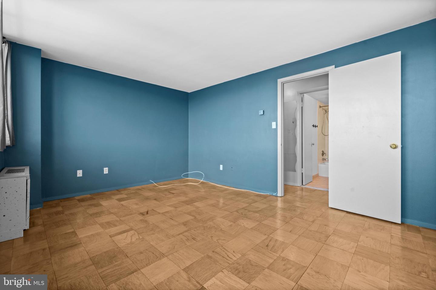4520 KING ST #601, ALEXANDRIA, Virginia 22302, 1 Bedroom Bedrooms, ,1 BathroomBathrooms,Residential,For sale,4520 KING ST #601,VAAX2050906 MLS # VAAX2050906