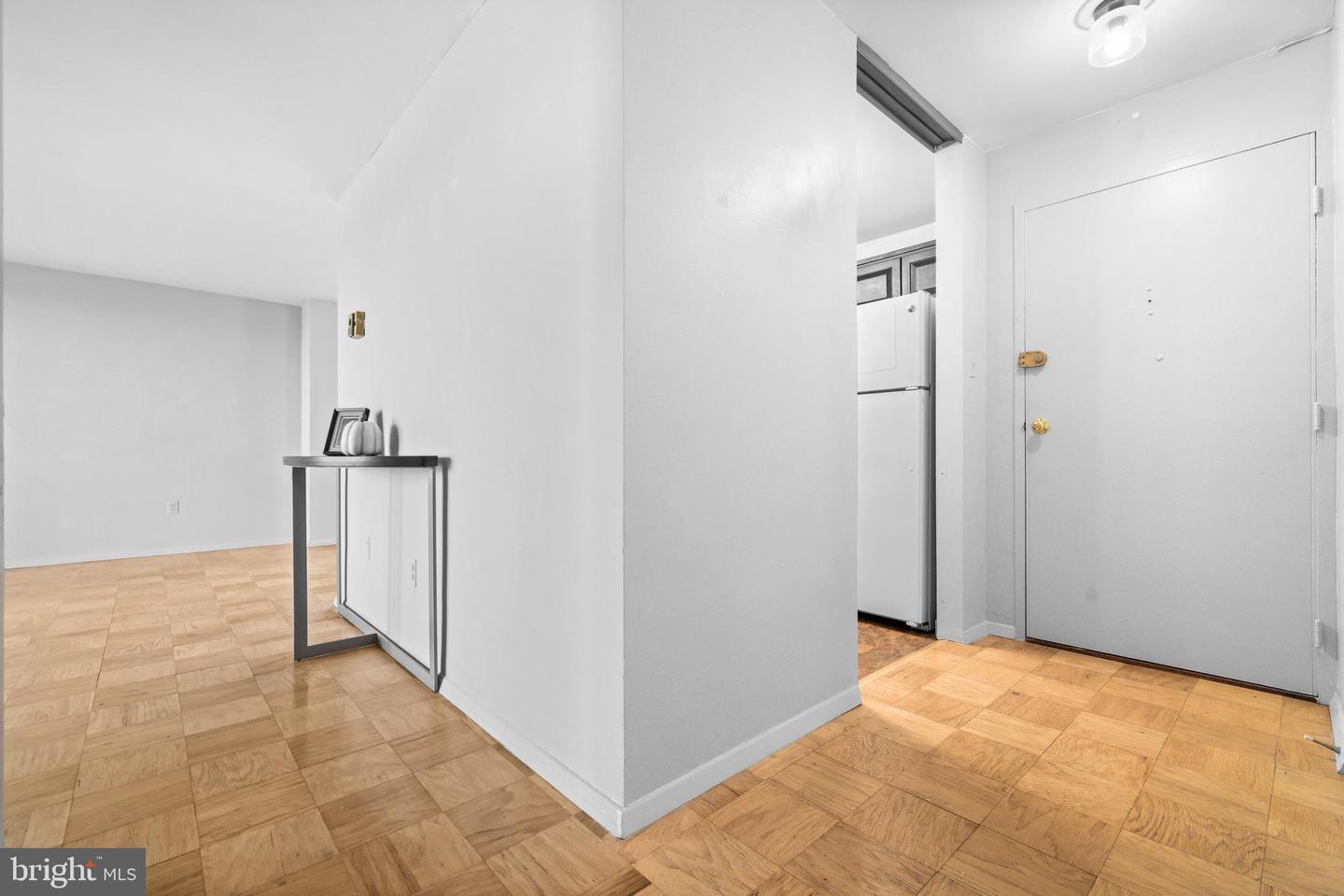 4520 KING ST #601, ALEXANDRIA, Virginia 22302, 1 Bedroom Bedrooms, ,1 BathroomBathrooms,Residential,For sale,4520 KING ST #601,VAAX2050906 MLS # VAAX2050906